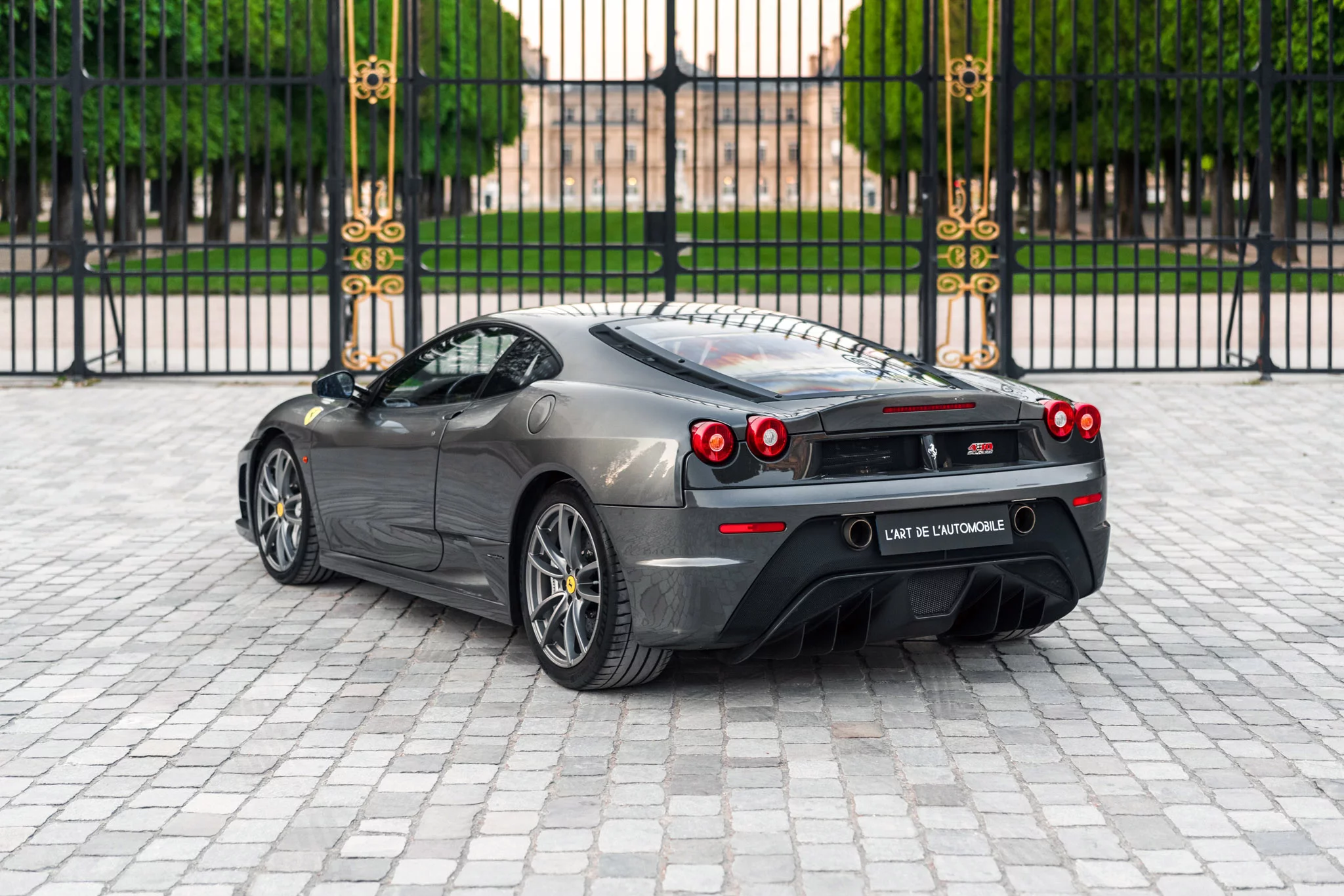 Grigio Silverstone Ferrari 430 Scuderia
