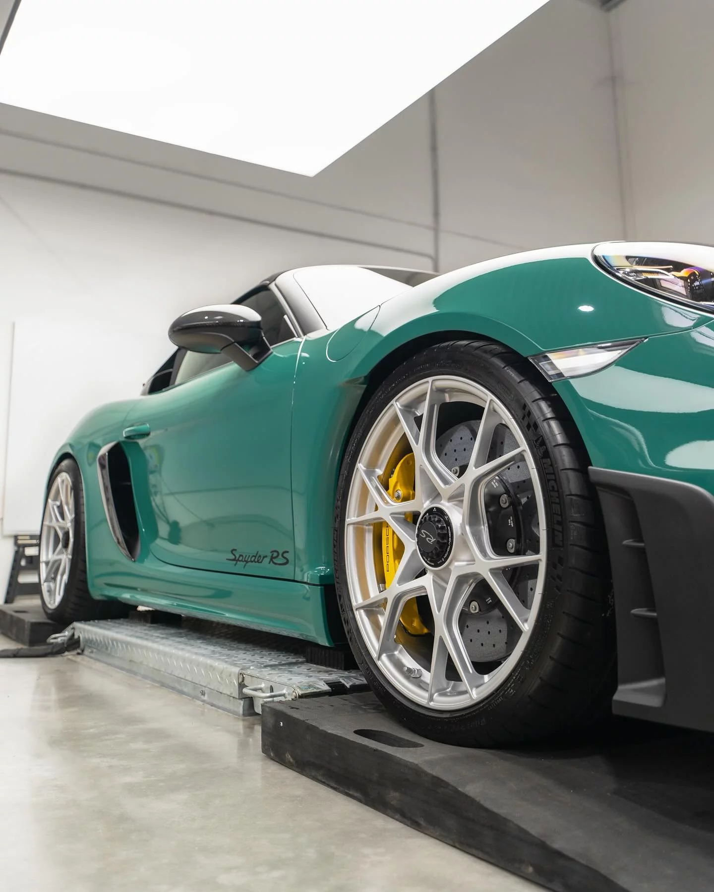Smyrna Green Porsche 718 Spyder RS