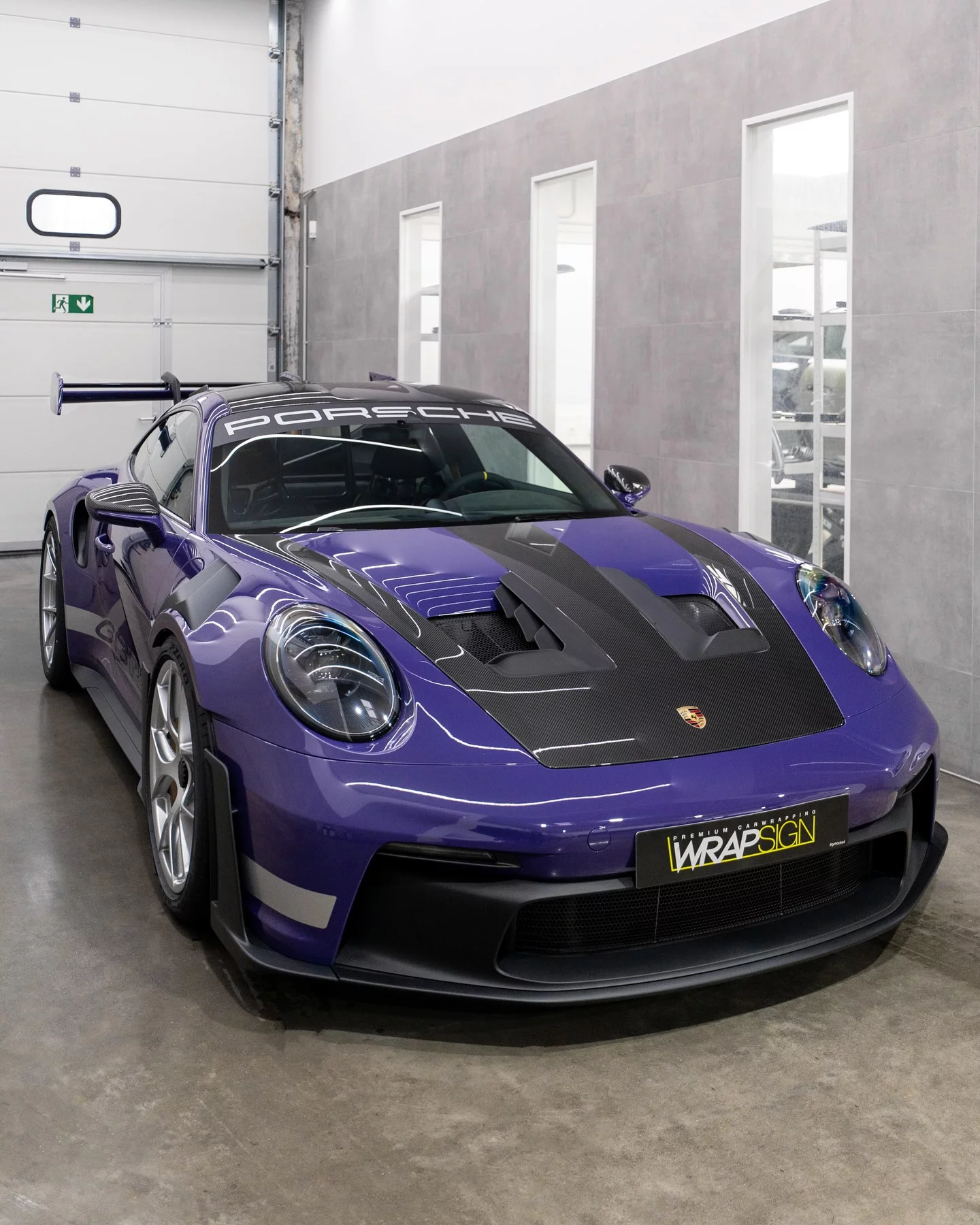 Ultraviolet Porsche 911 GT3 RS