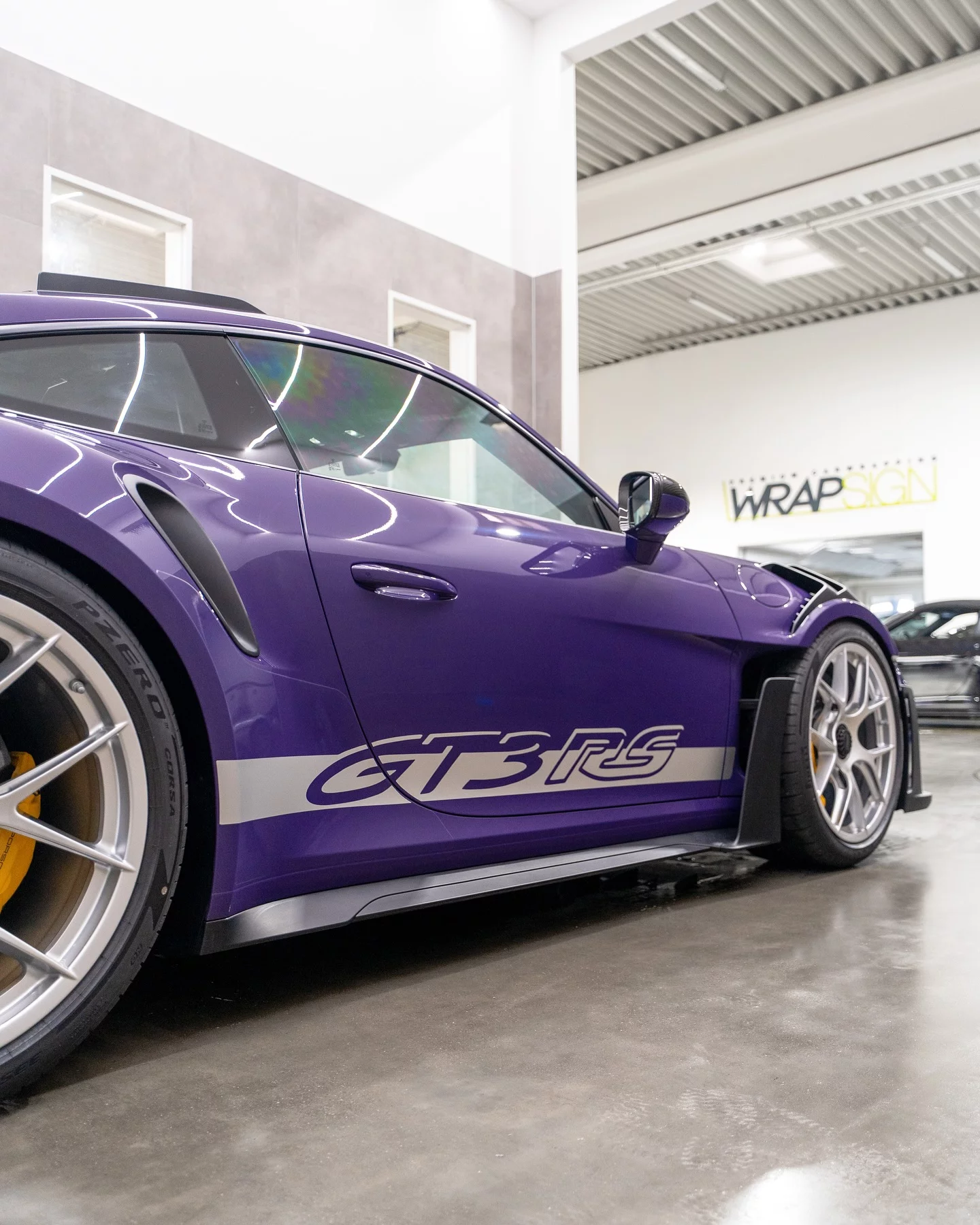 Ultraviolet Porsche 911 GT3 RS