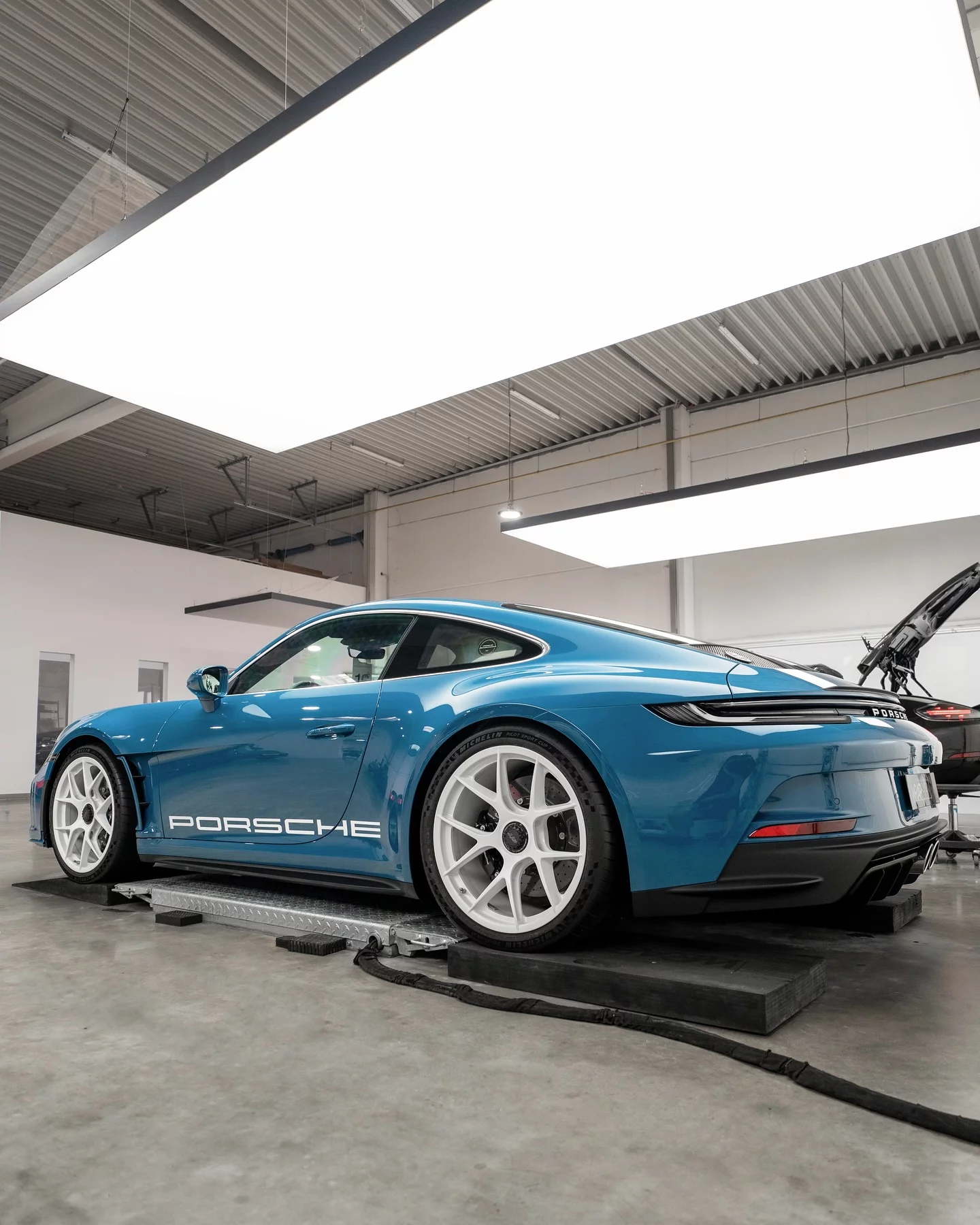 Oslo Blue Porsche 911 S/T