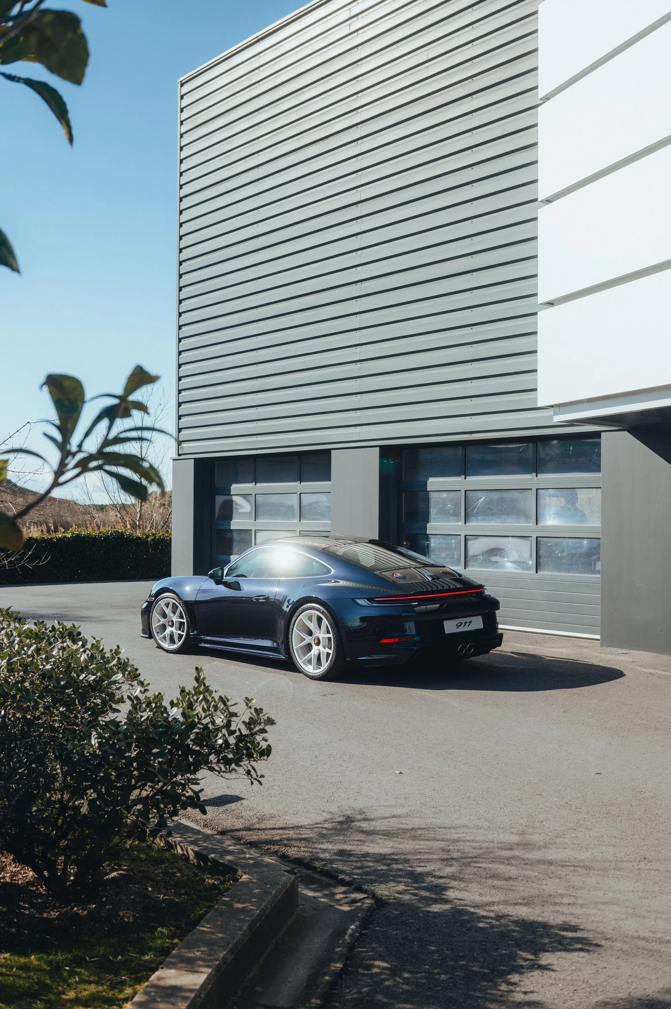 Carbon Black Porsche 911 S/T