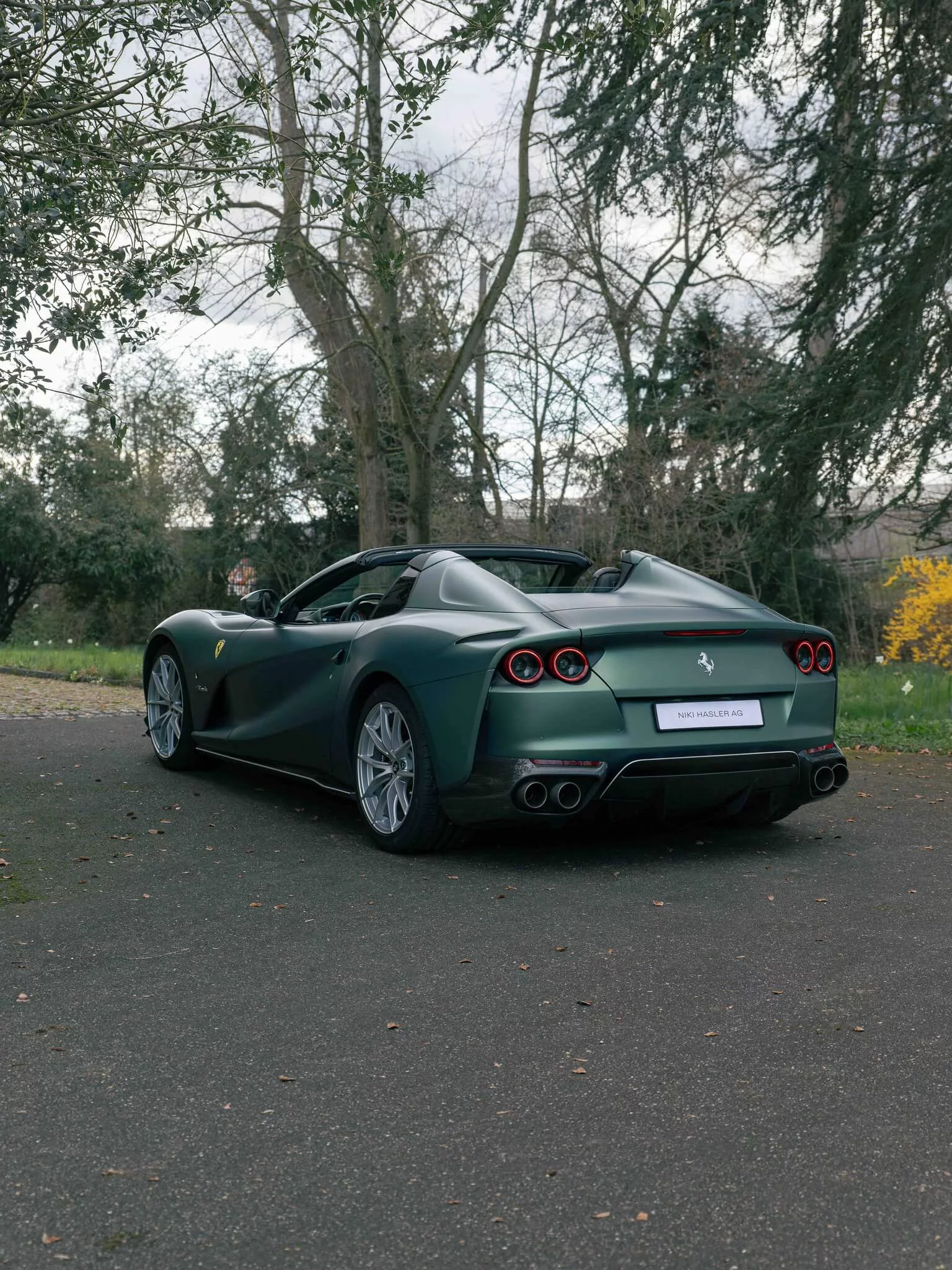 Verde Minerale Opaco Ferrari 812