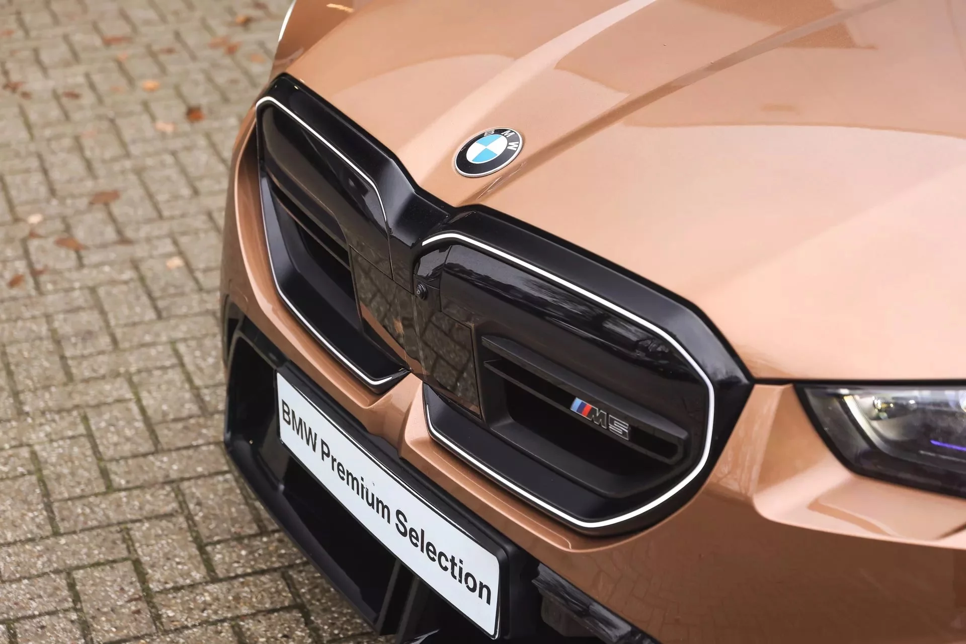 Liquid Copper BMW M5