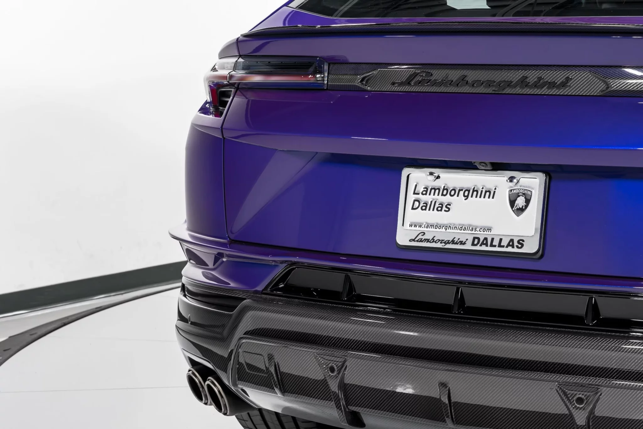 Viola Mithras Lamborghini Urus