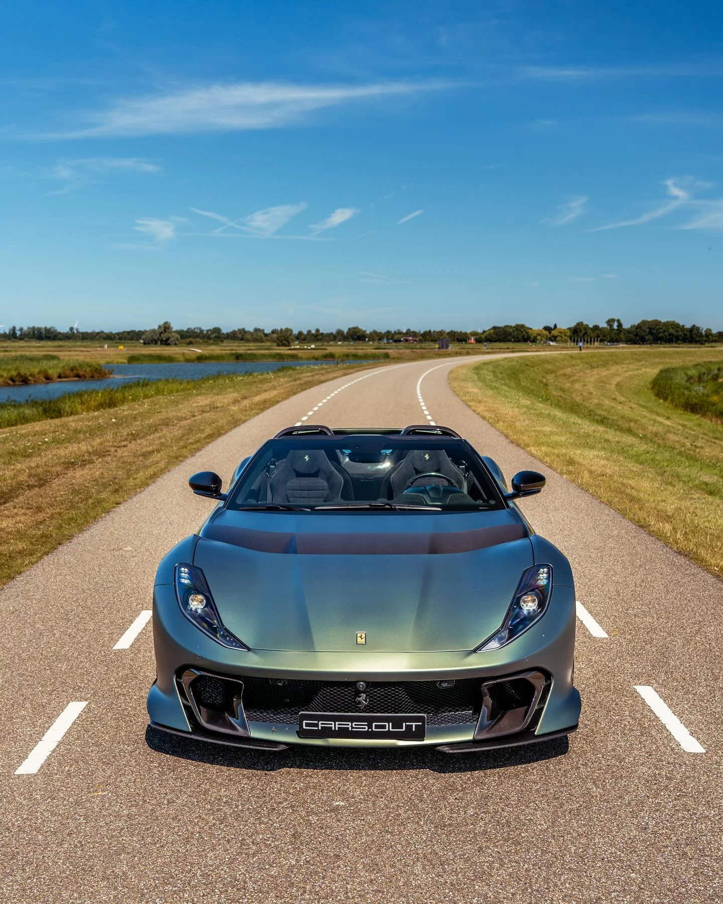 Verde Minerale Opaco Ferrari 812