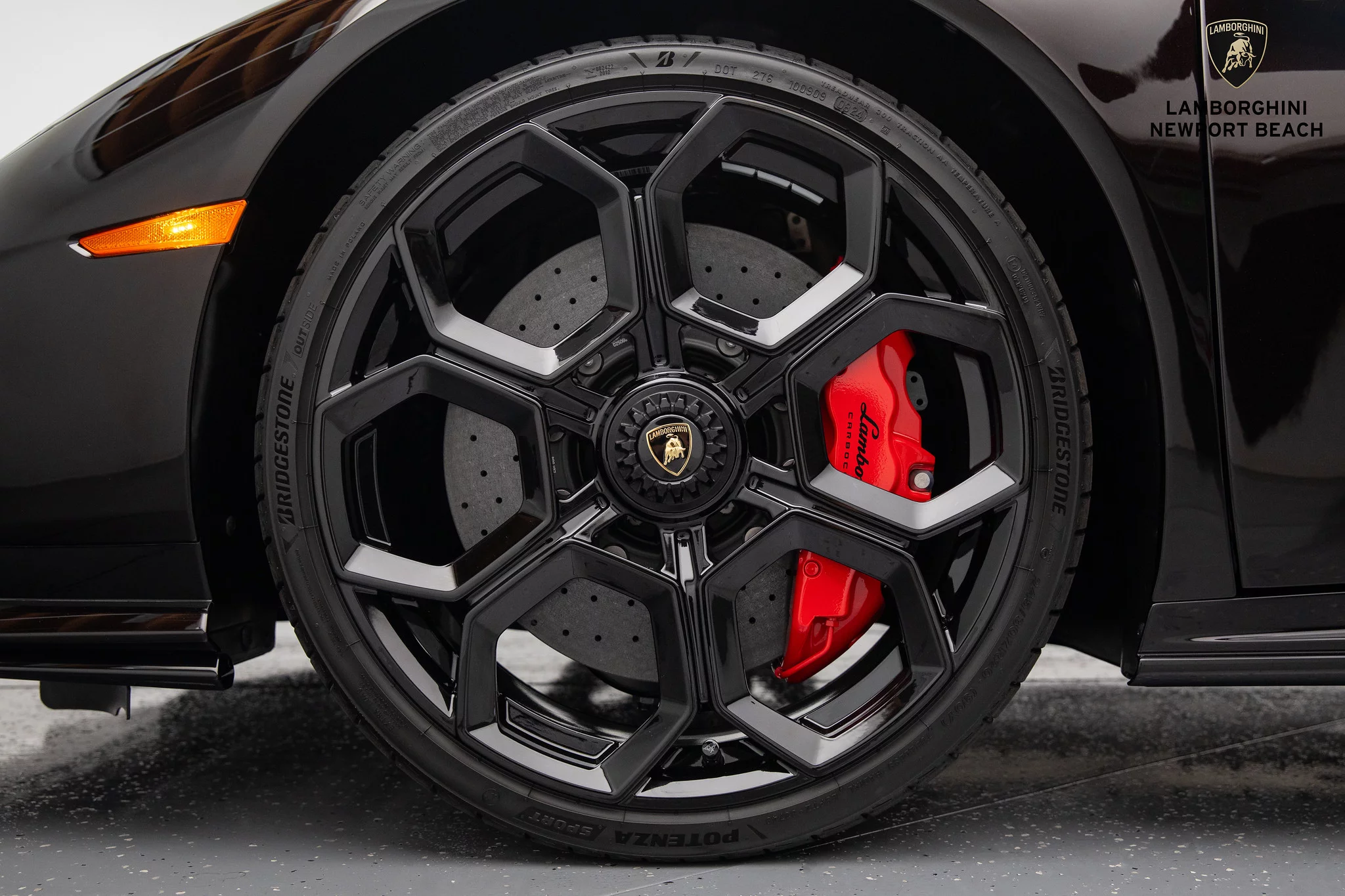 Nero Granatus Lamborghini Huracán