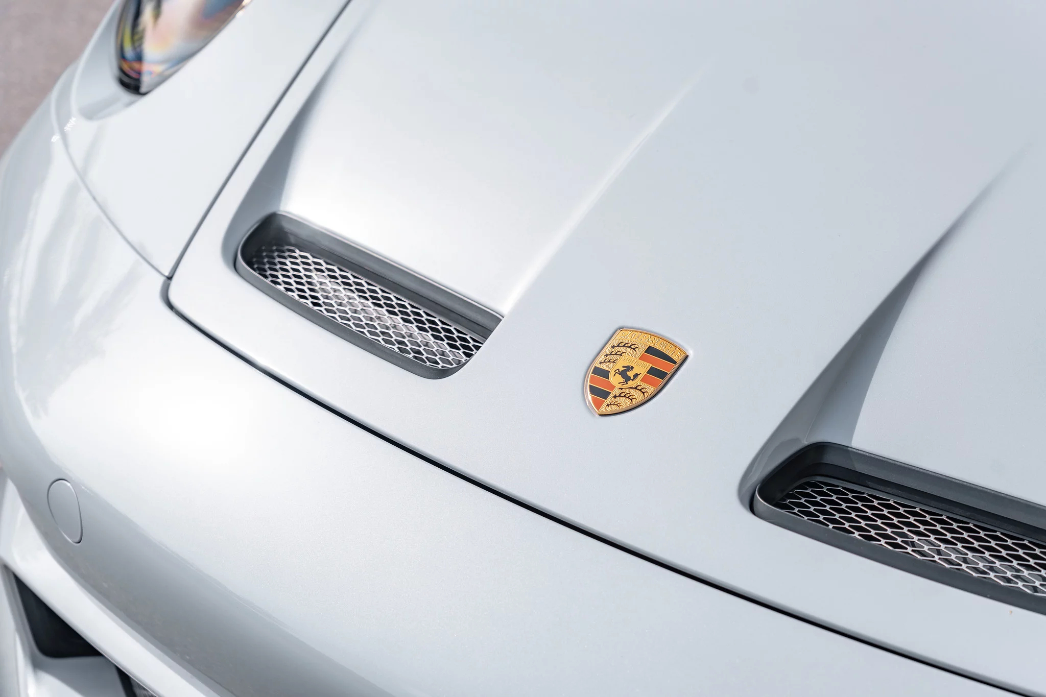 Ice Grey Metallic Porsche 911 S/T
