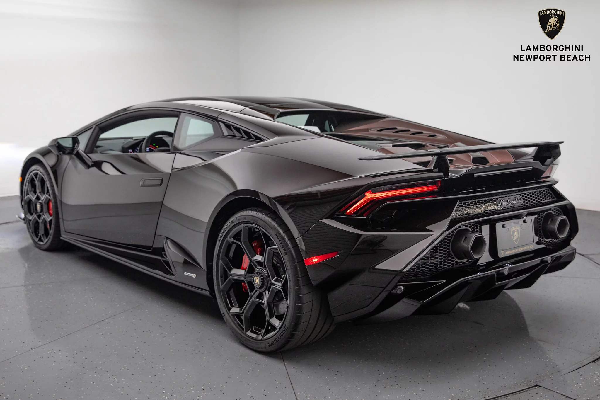 Nero Granatus Lamborghini Huracán