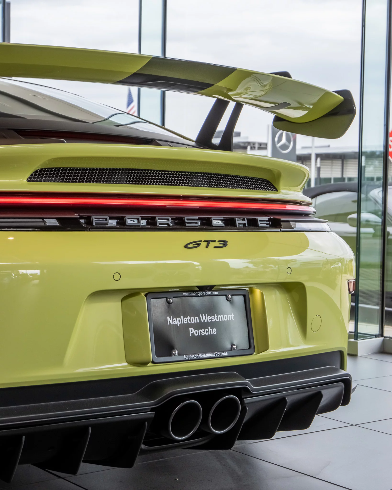 Cartagena Yellow Metallic Porsche 911 GT3