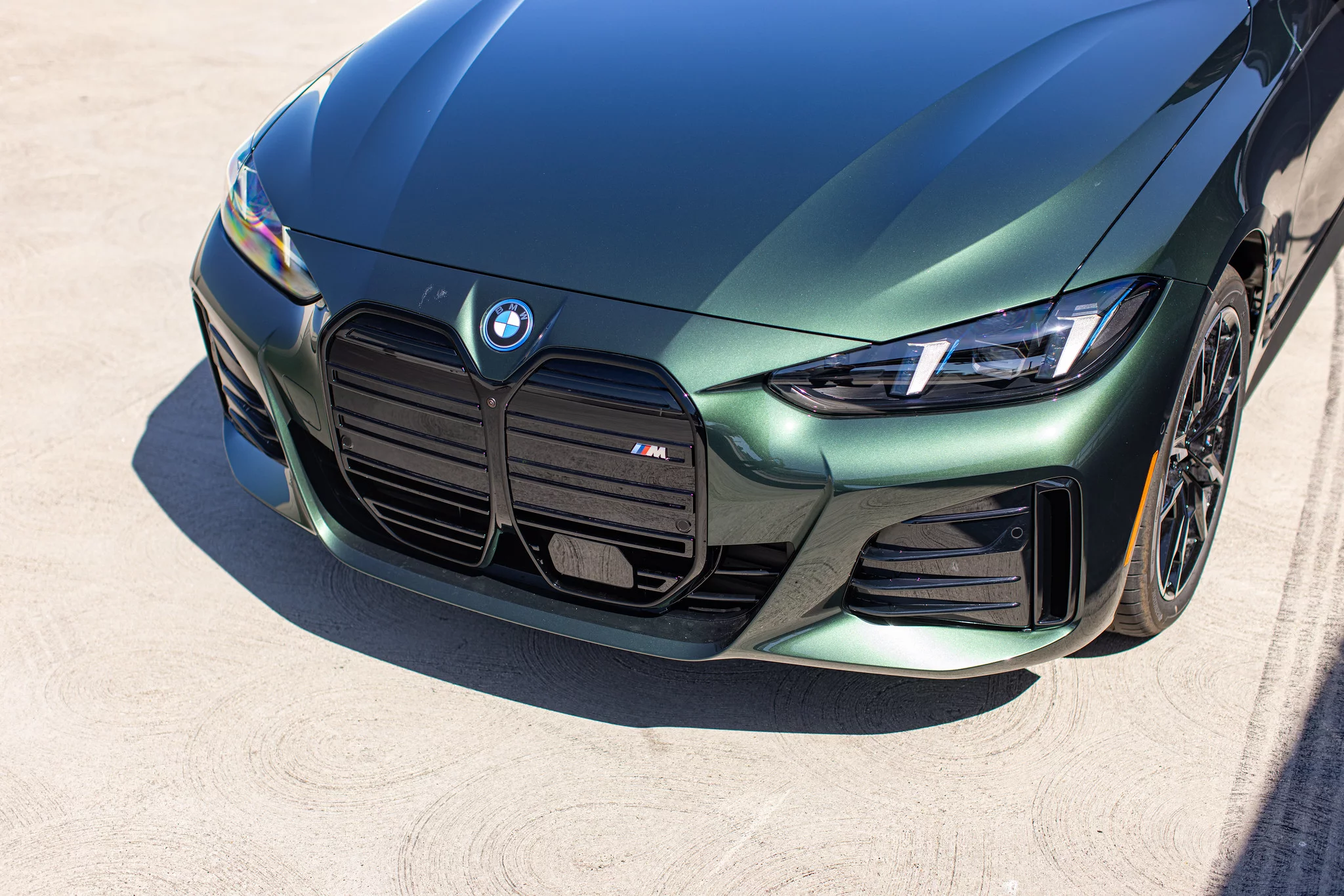 Deep Sea Green BMW i4