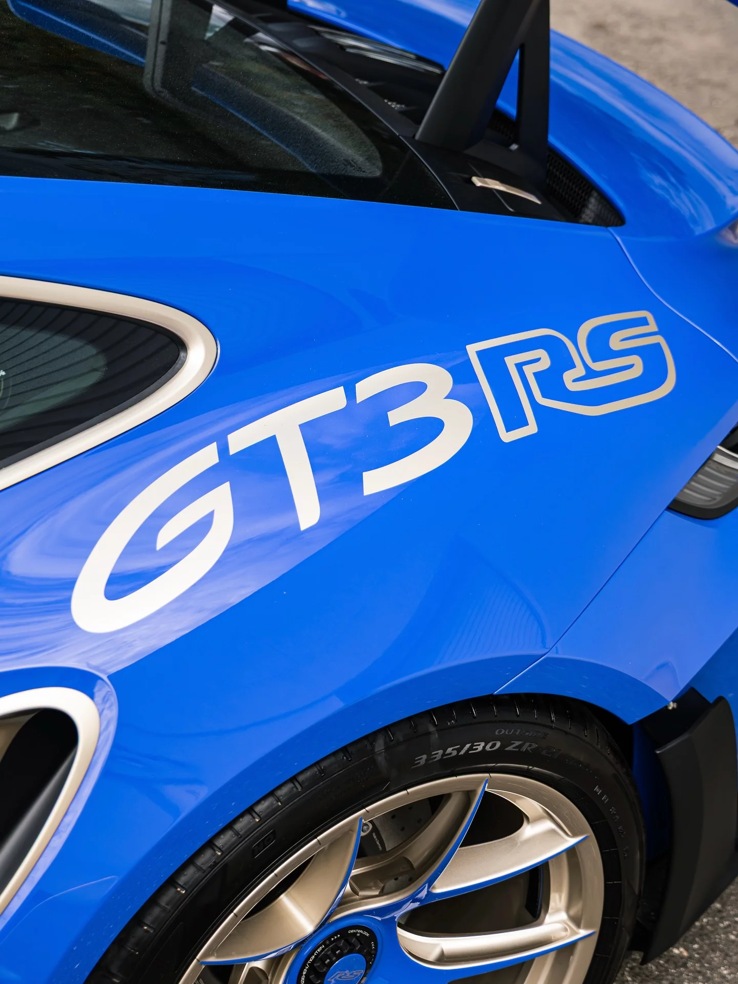 Maritime Blue Porsche 911 GT3 RS