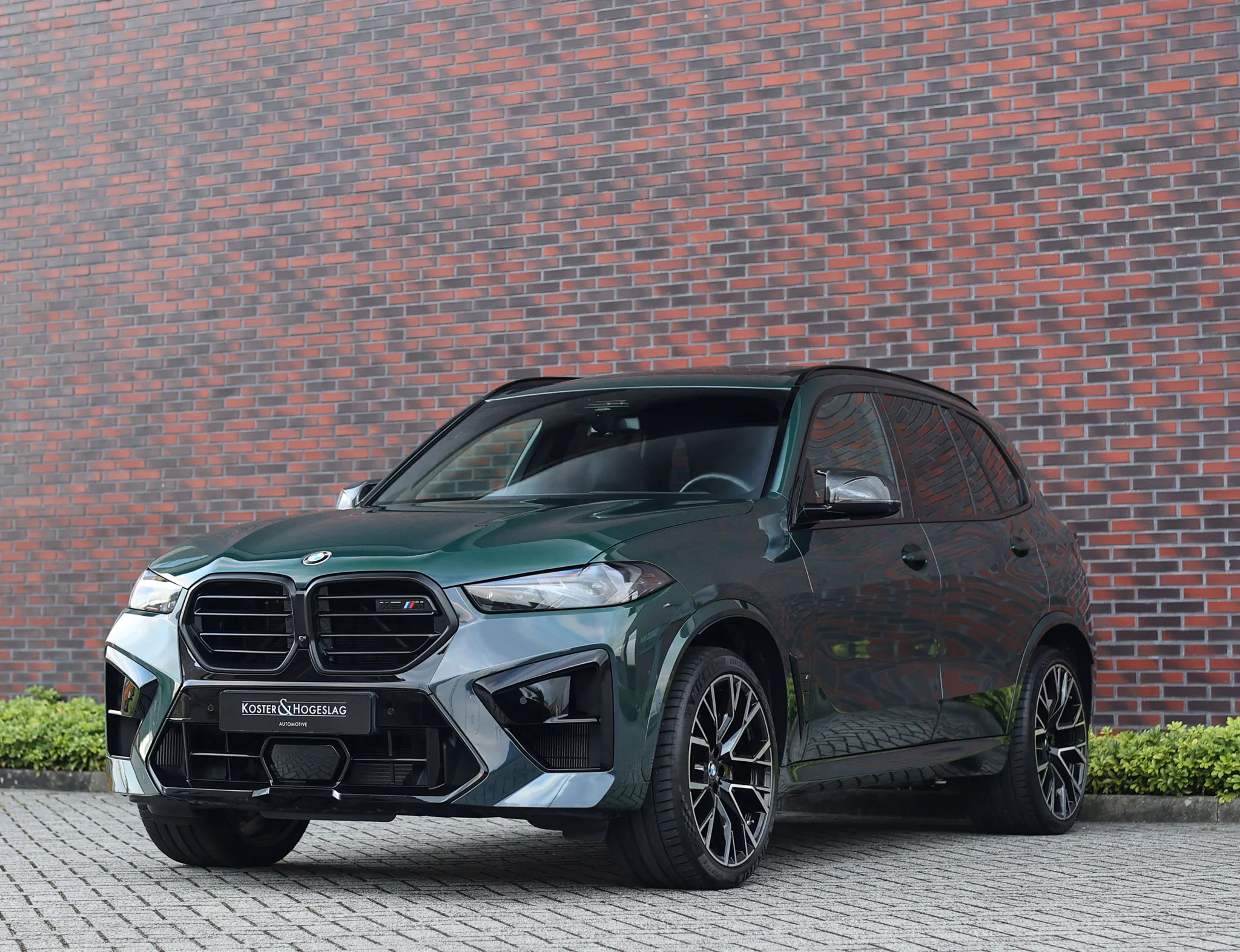 Aurora Diamond Green BMW X5