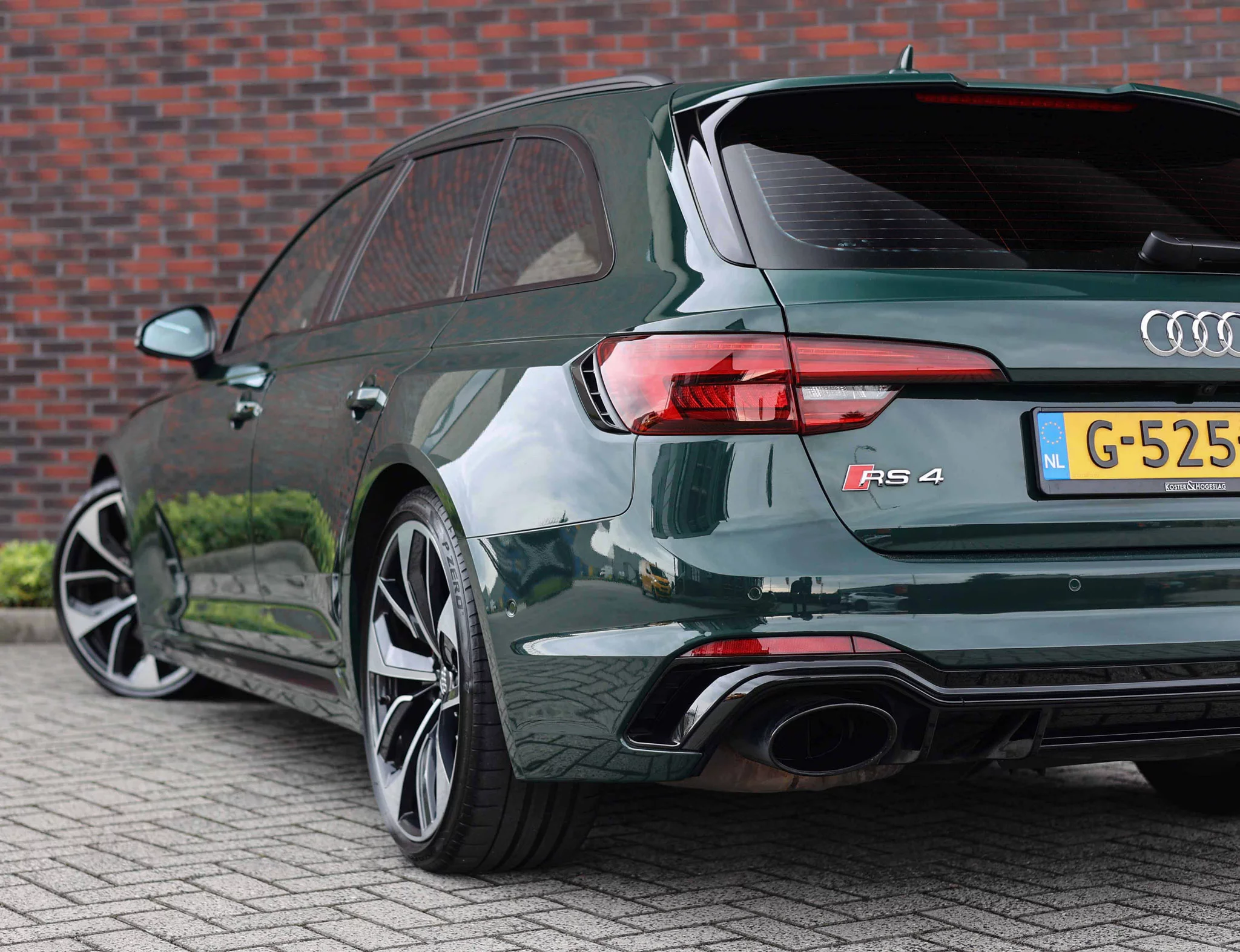 Goodwood Green Audi RS4 Avant