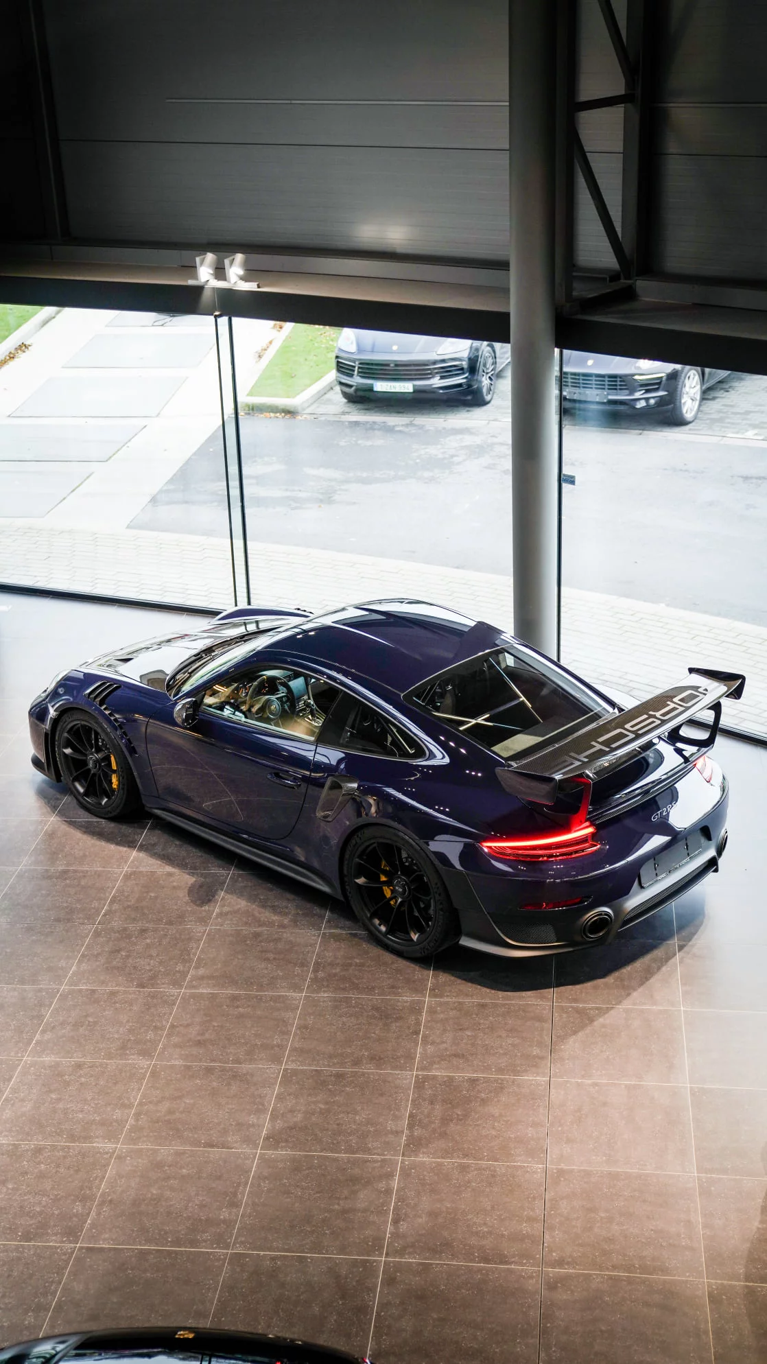Dark Sea Blue Porsche 911 GT2 RS