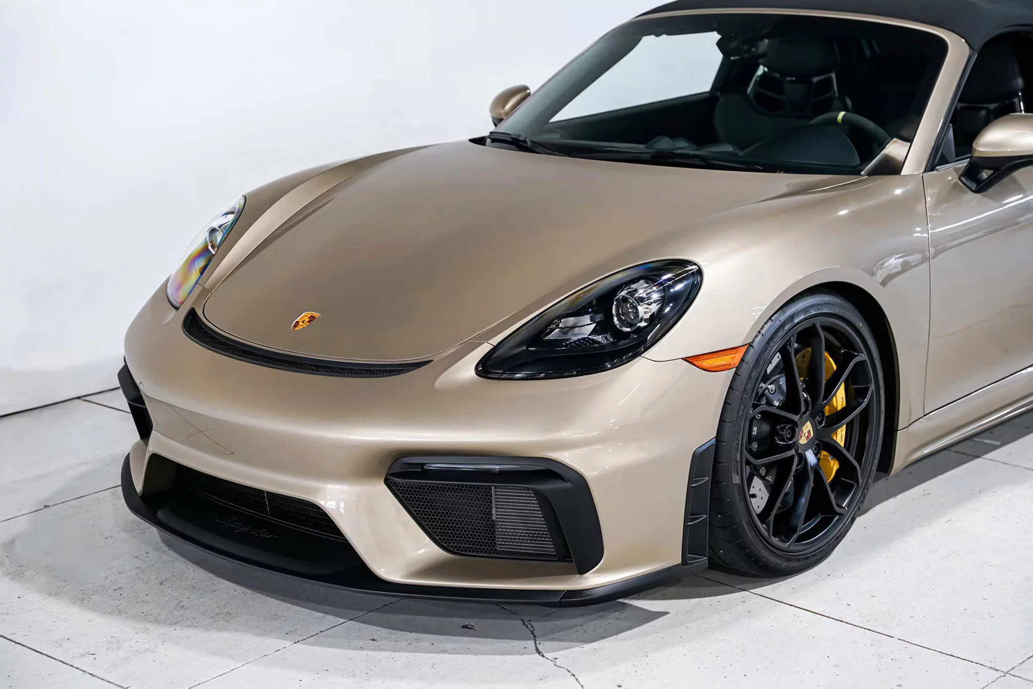 Gold Bronze Metallic Porsche 718