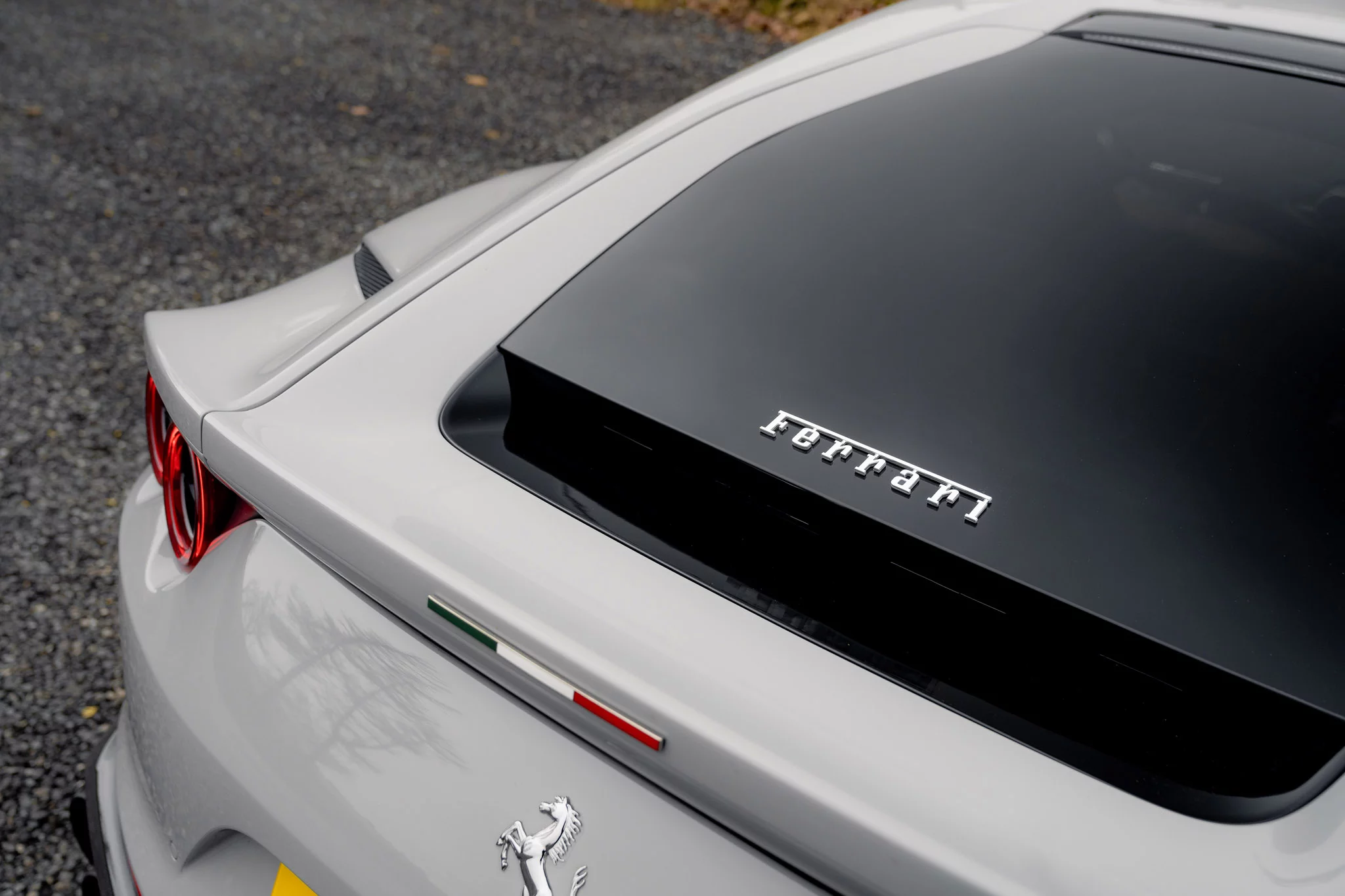 Grigio Squalo Ferrari 812