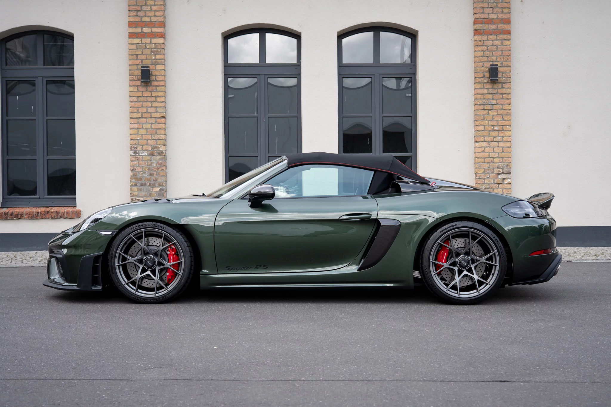 Oak Green Metallic Porsche 718 Spyder RS