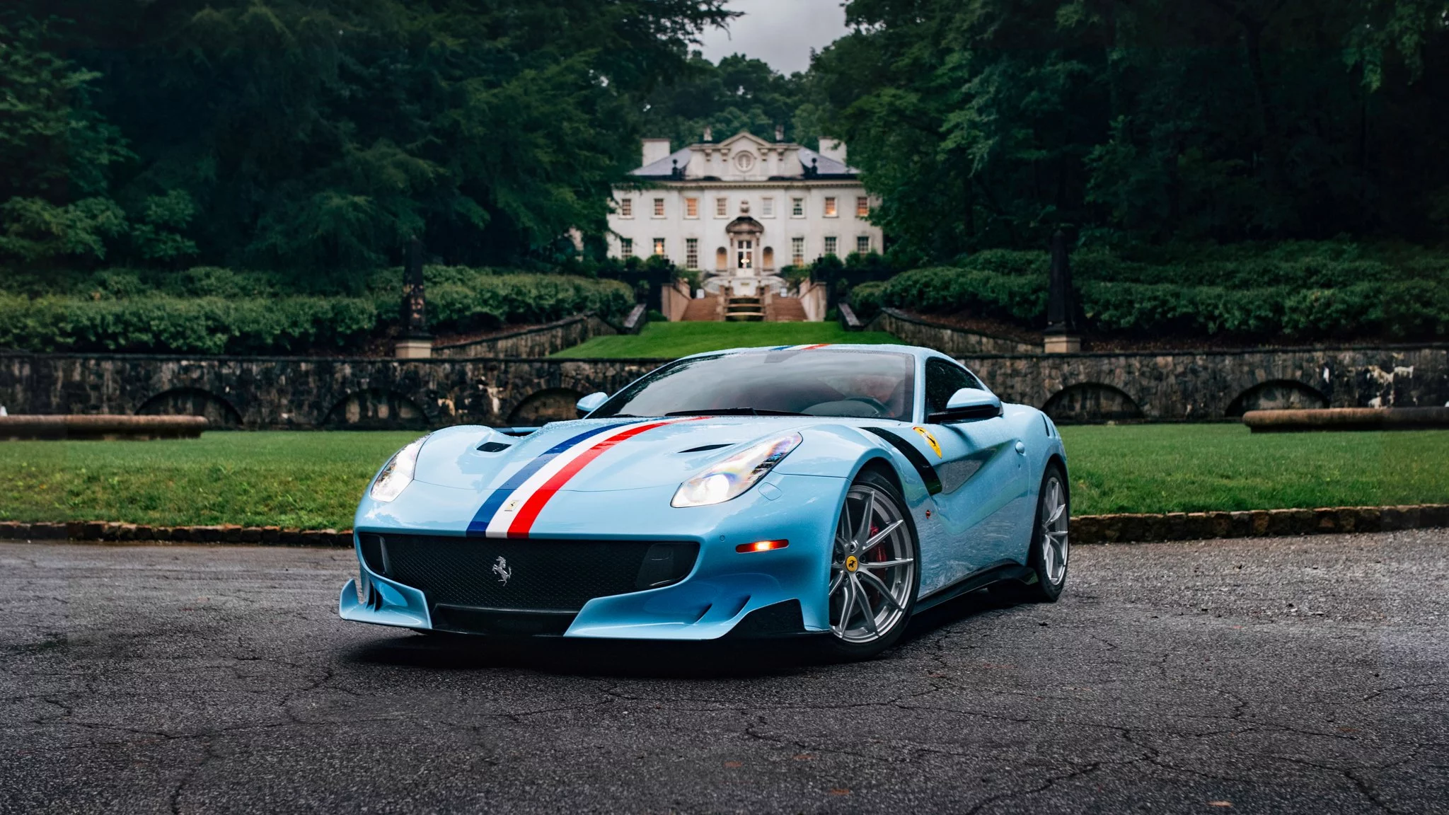 Azzurro La Plata Ferrari F12