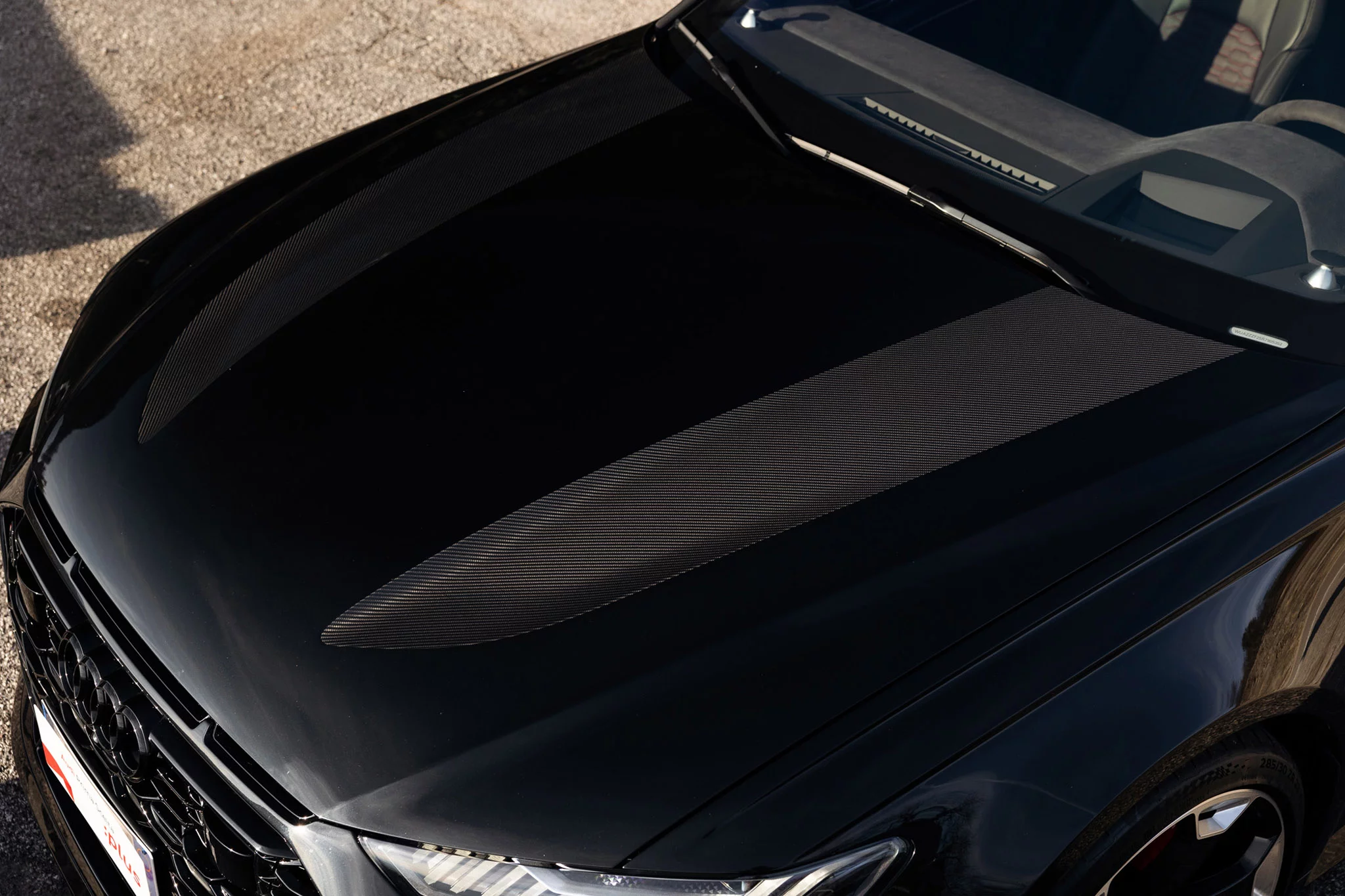 Mythos Black Audi RS6 Avant