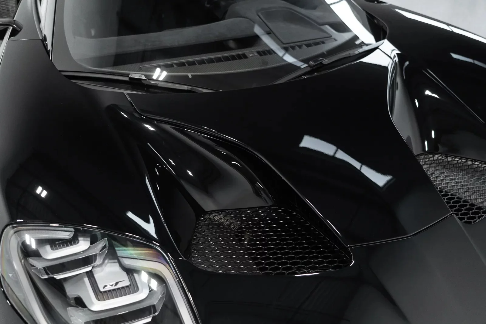 Shadow Black Ford GT