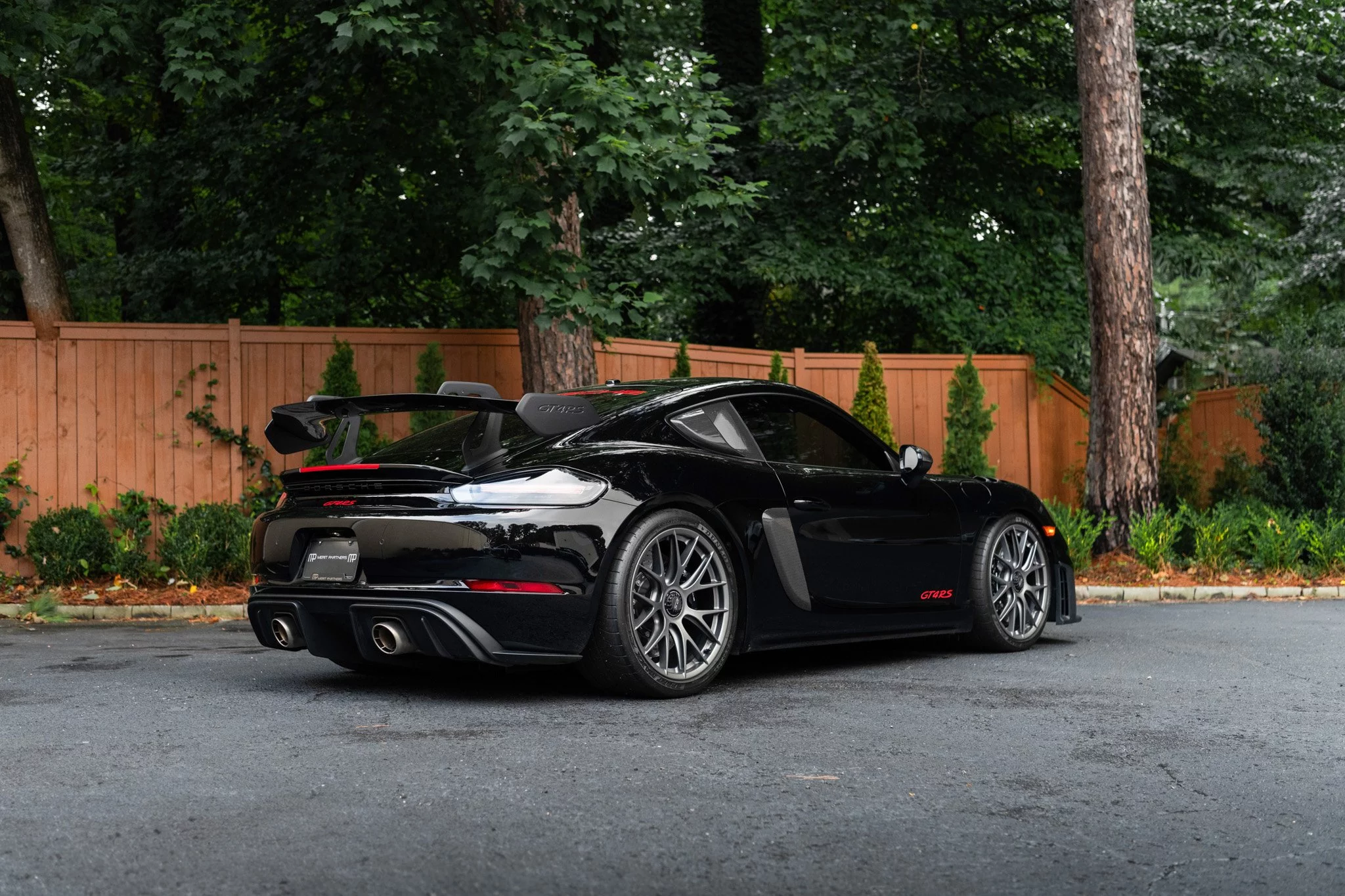 Black Porsche 718 Cayman GT4 RS