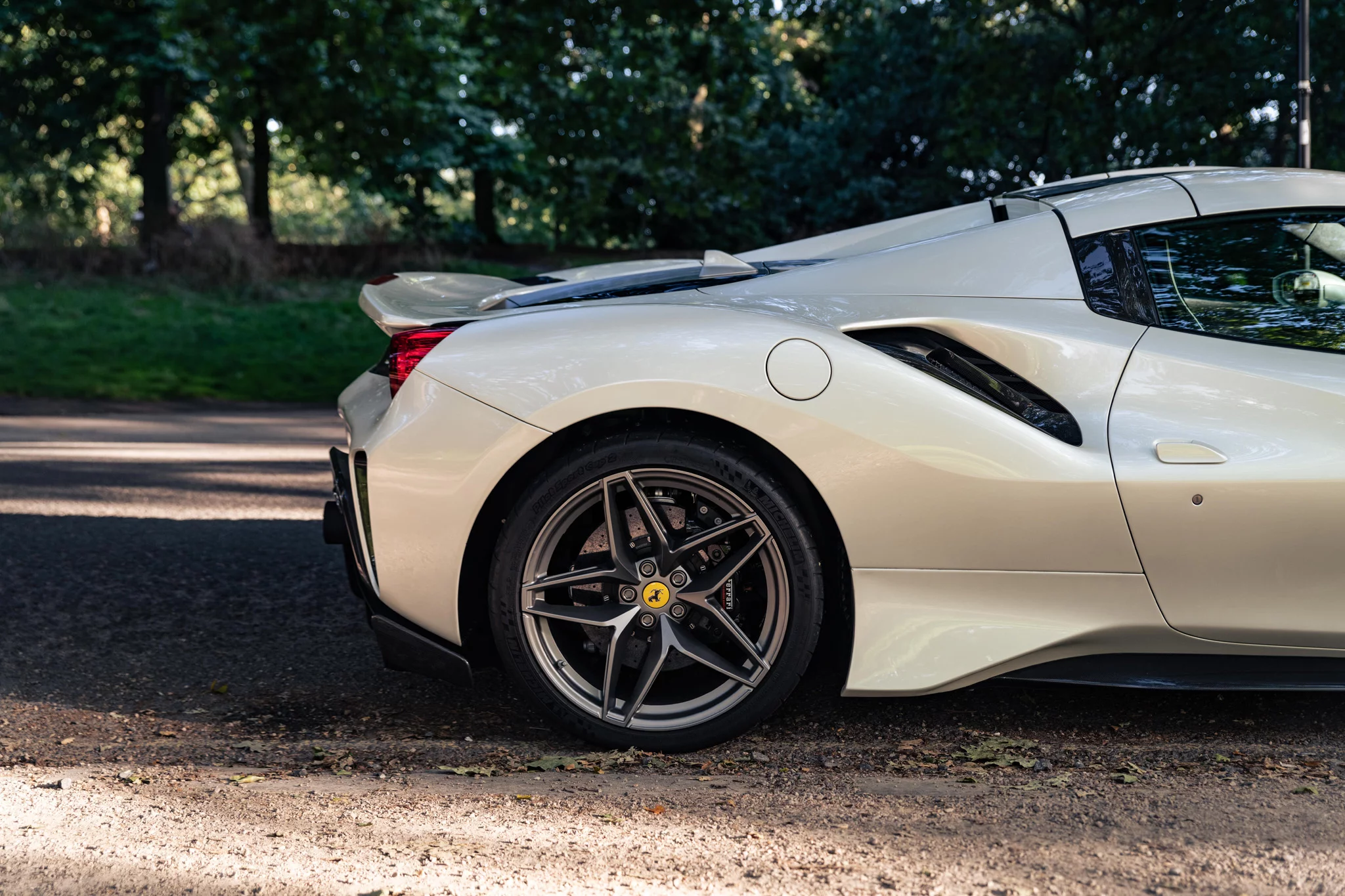 Bianco Fuji Ferrari 488