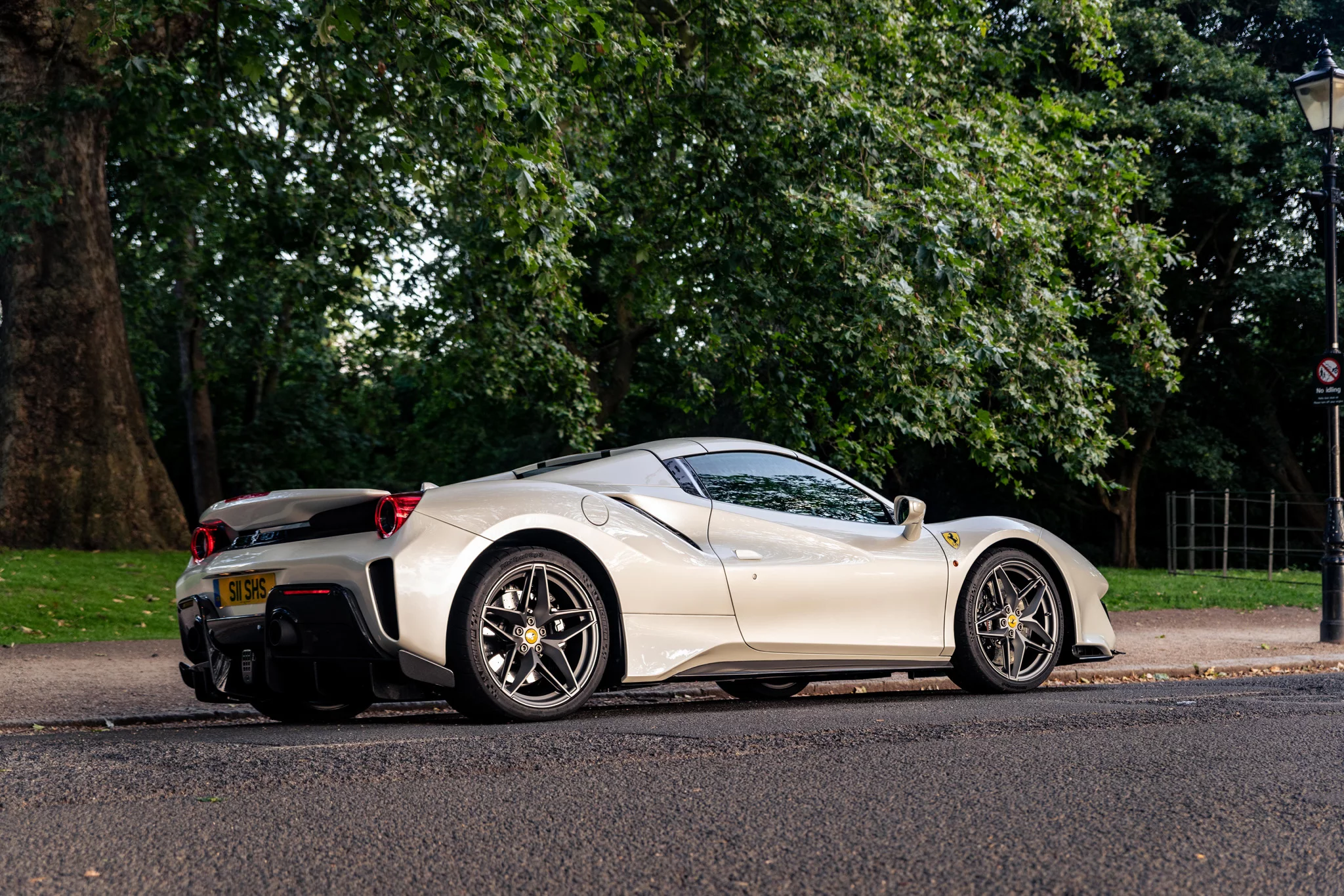 Bianco Fuji Ferrari 488