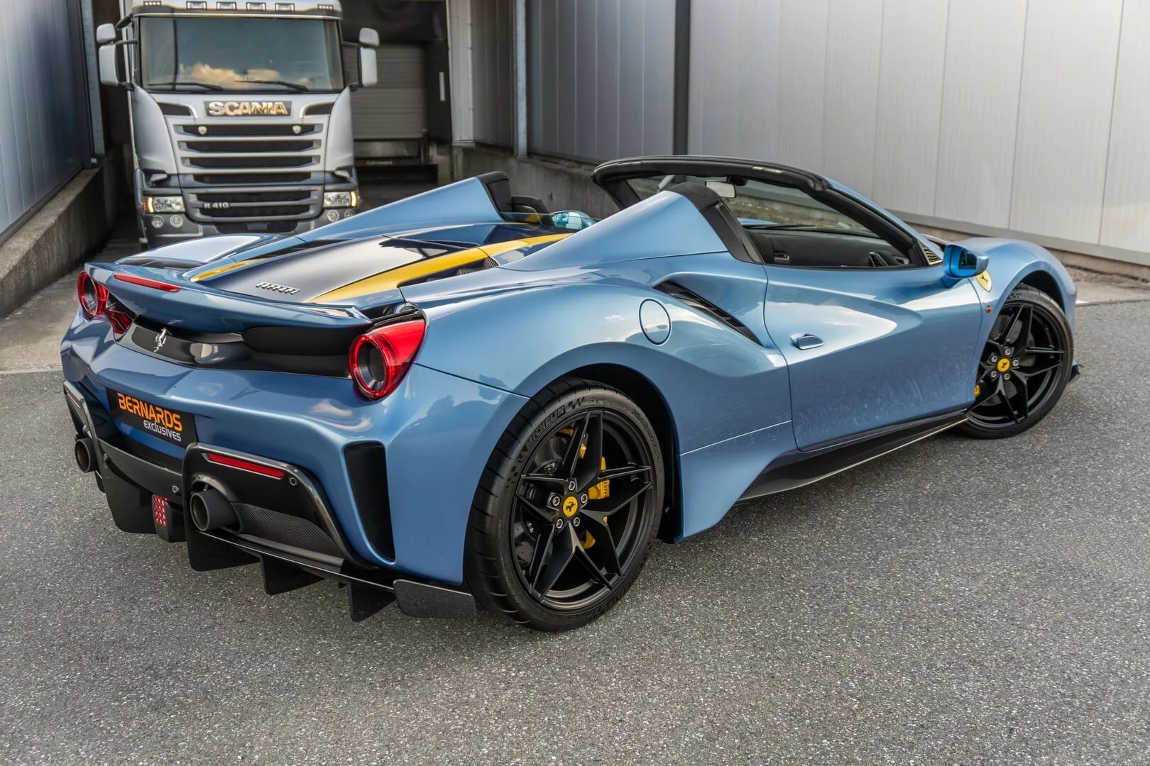 Azzurro California Ferrari 488