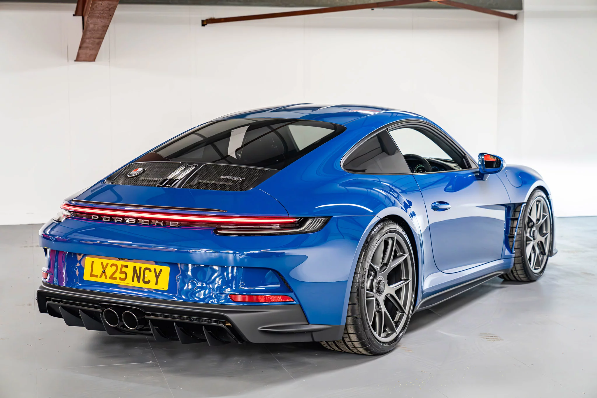 Manaus Blue Porsche 911 S/T