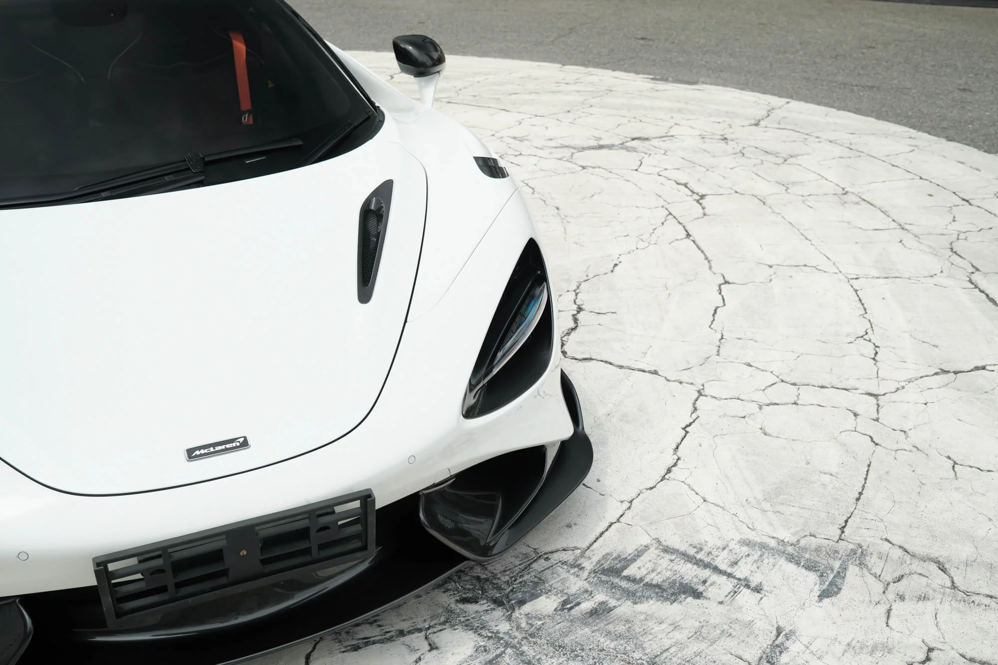 Silica White McLaren 765LT