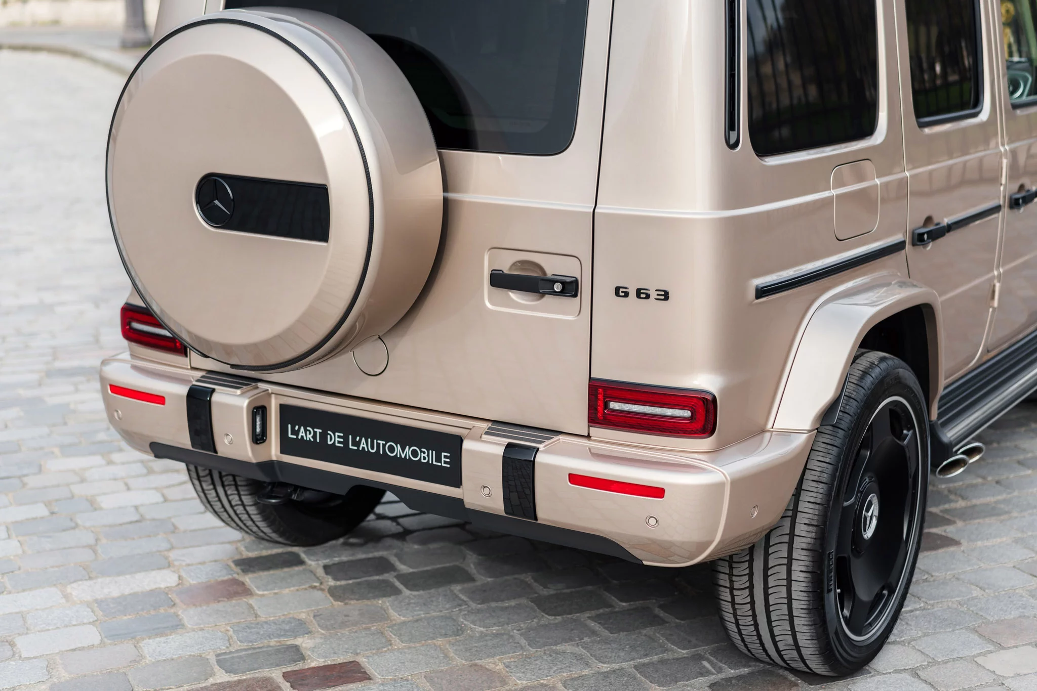 Travertine Beige Mercedes-AMG G 63