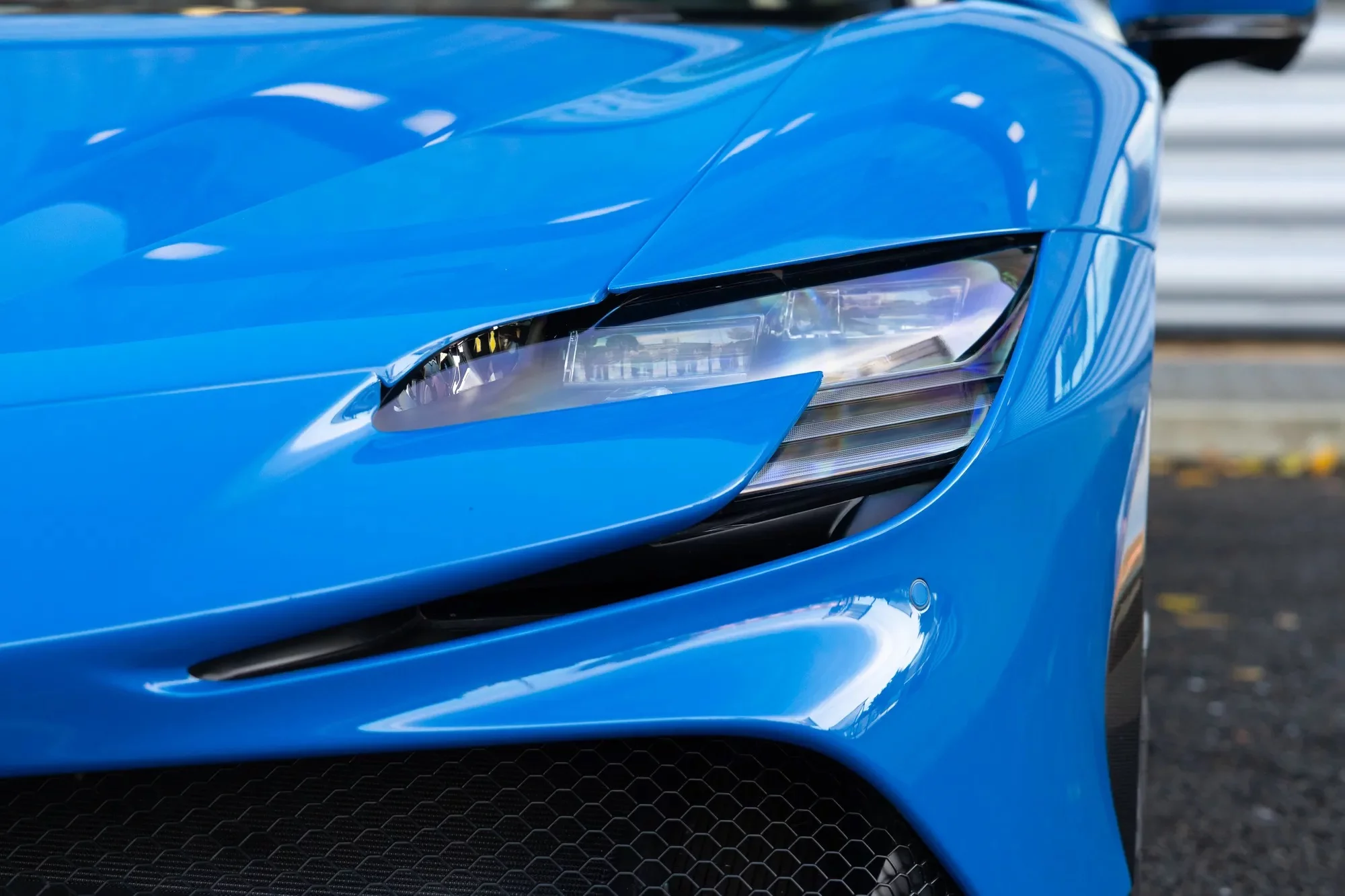 Azzurro Dino Ferrari SF90