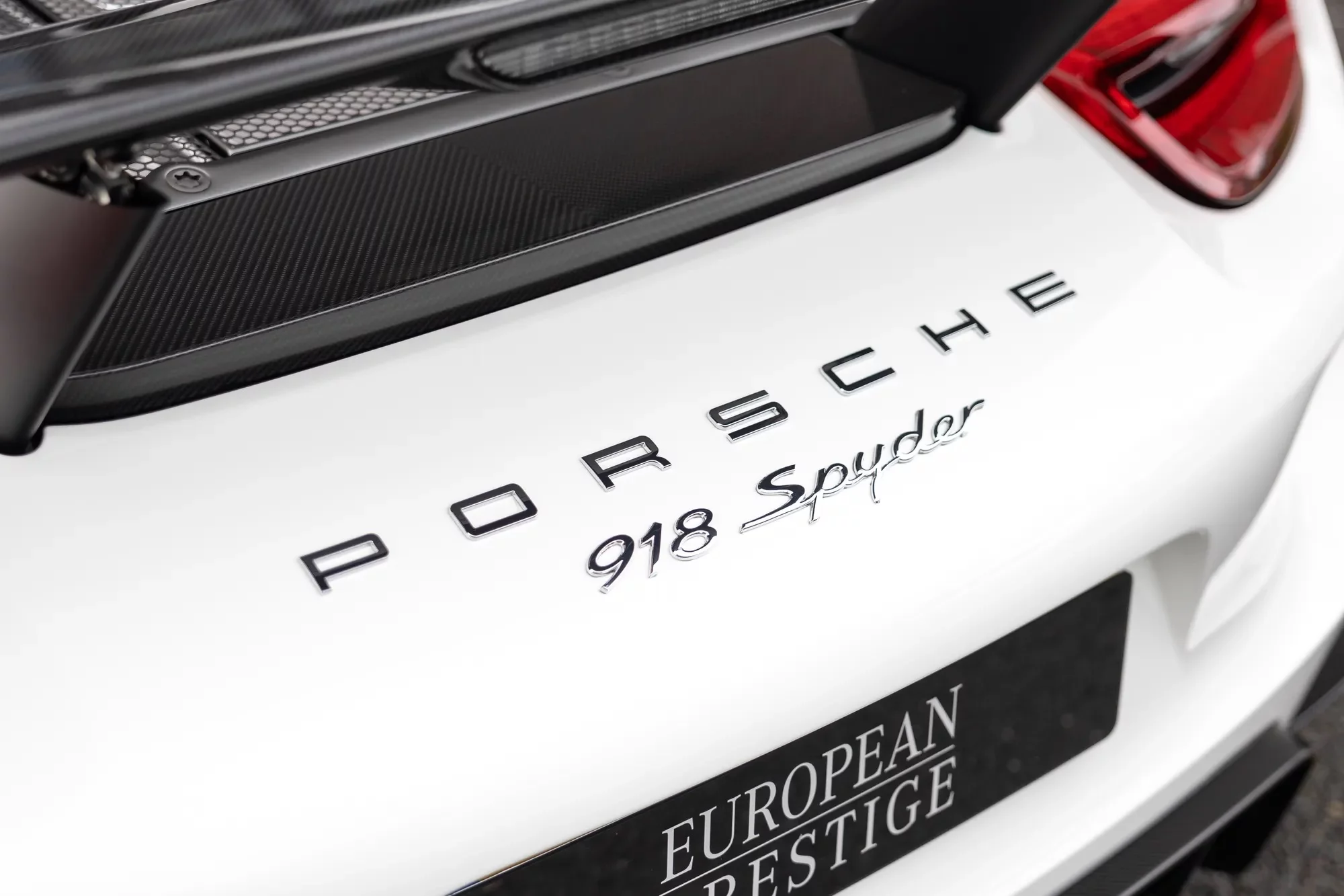 Grand Prix White Porsche 918 Spyder