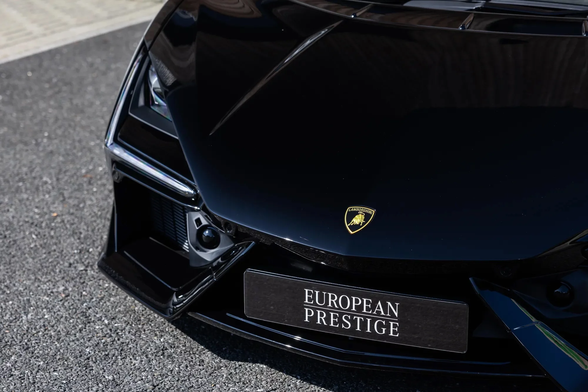 Nero Noctis Lamborghini Revuelto