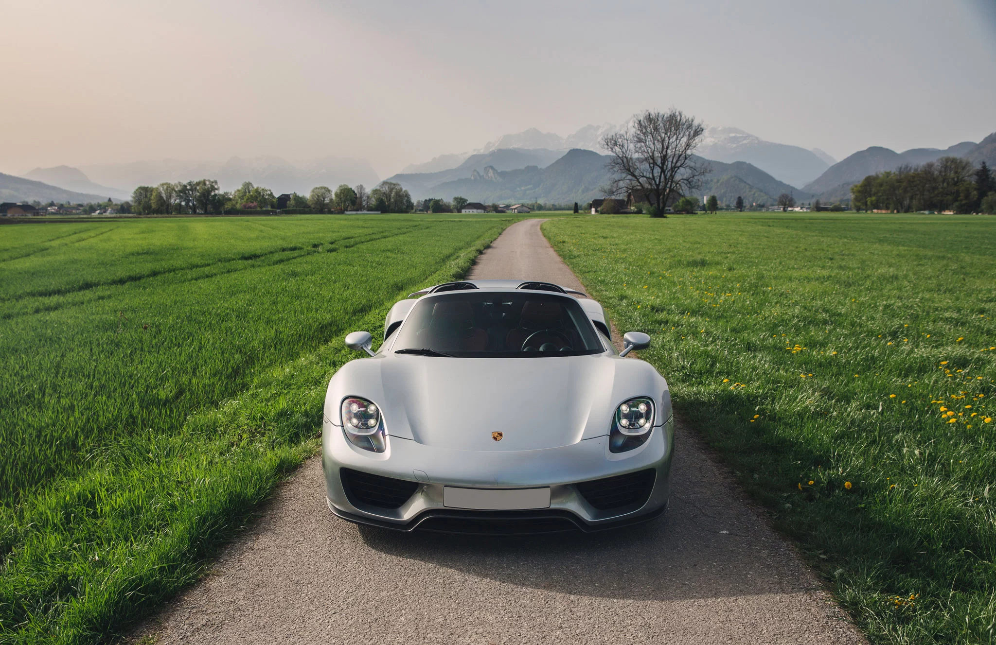 Rhodium Silver Metallic Porsche 918 Spyder