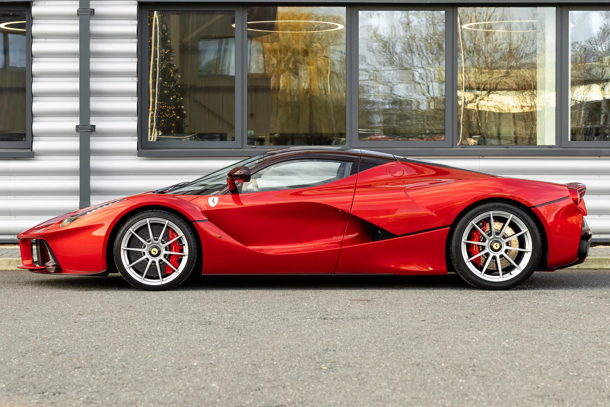 Rosso Fuoco Ferrari LaFerrari