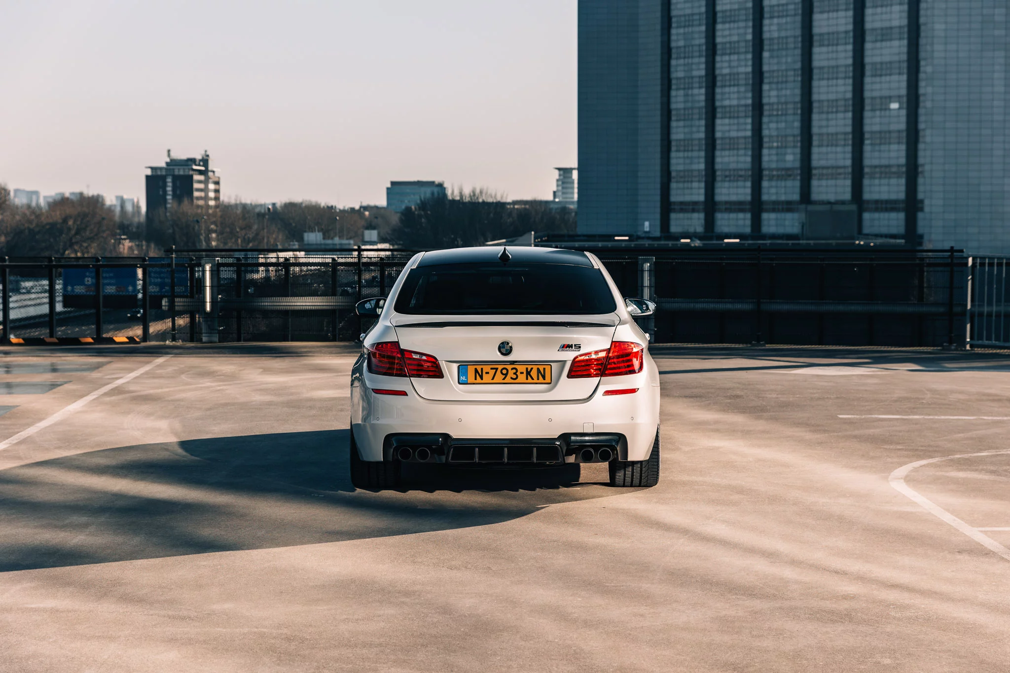 Mineral White BMW M5