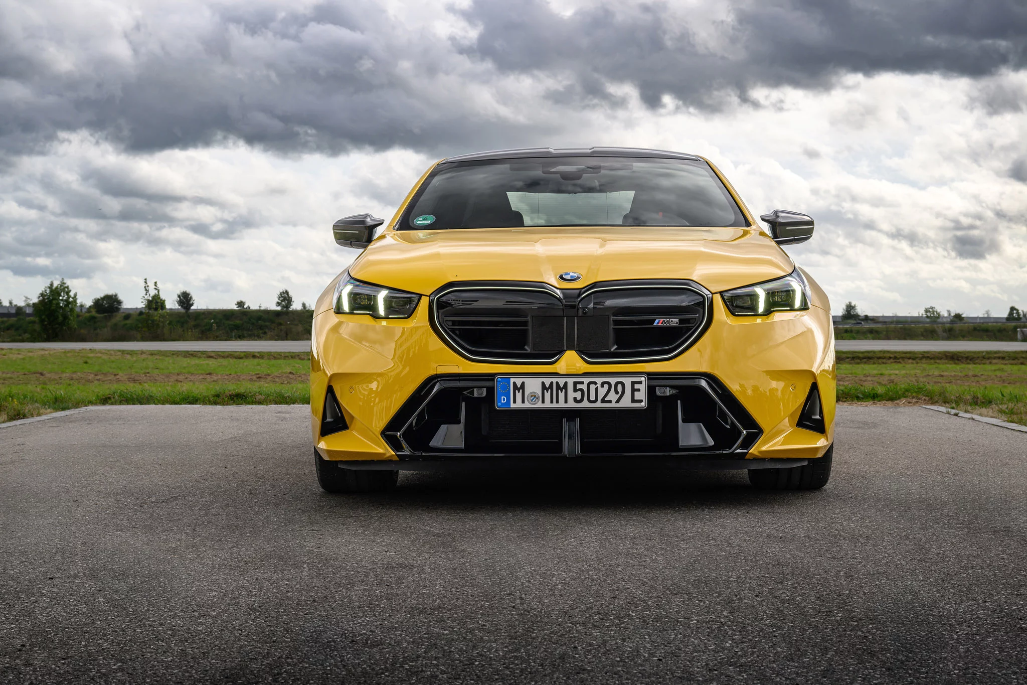 Speed Yellow BMW M5