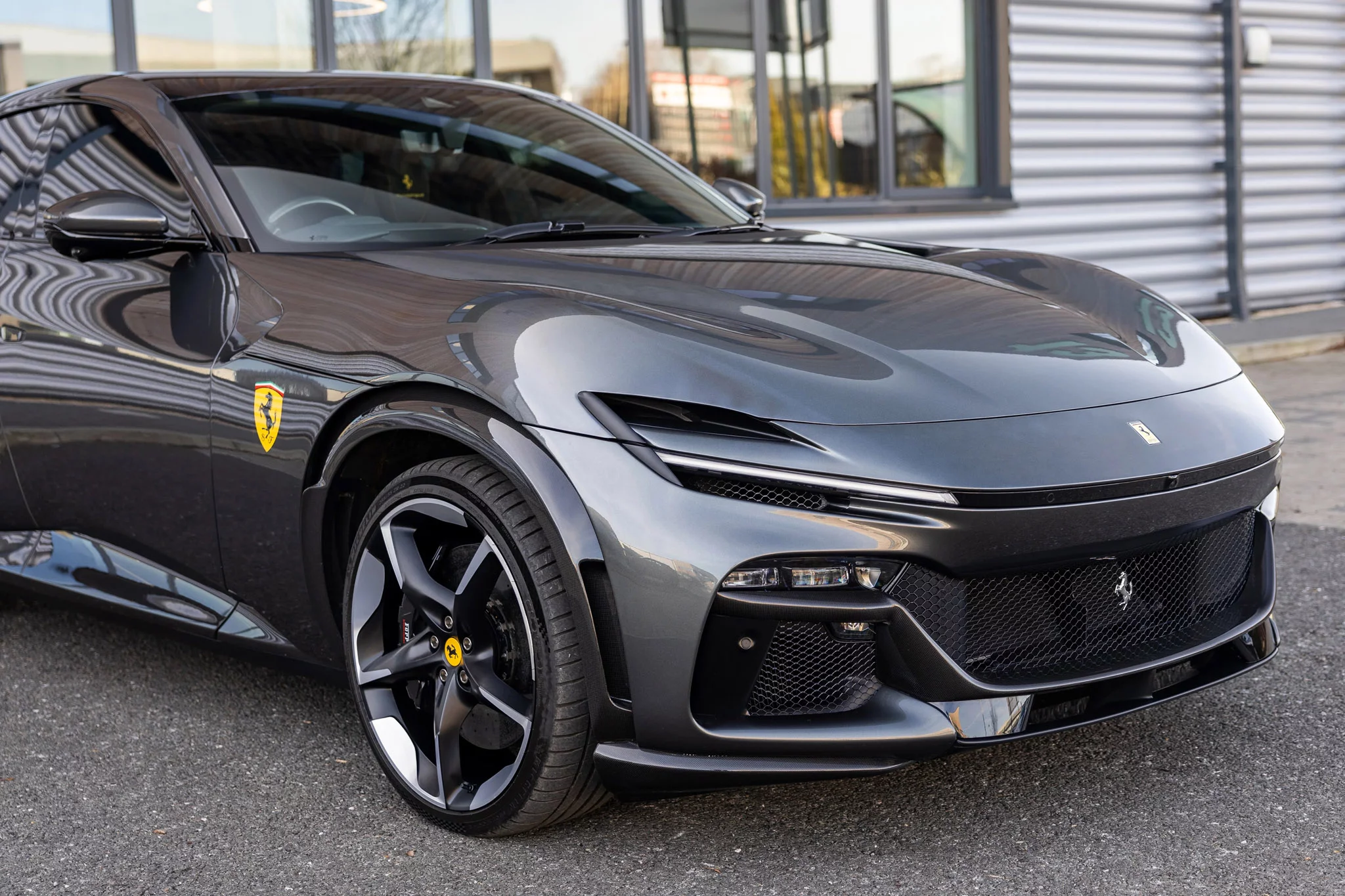 Grigio Silverstone Ferrari Purosangue
