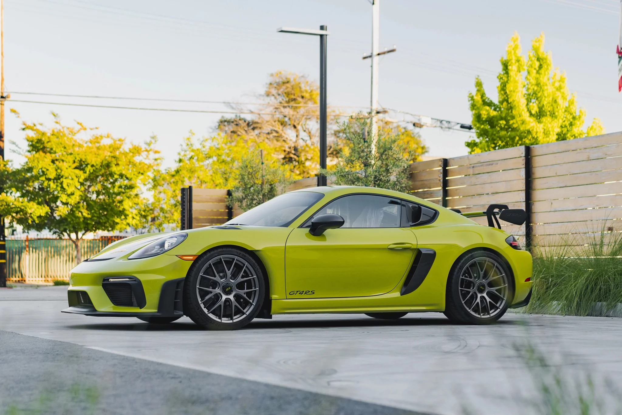 Linden Green Porsche 718 Cayman GT4 RS