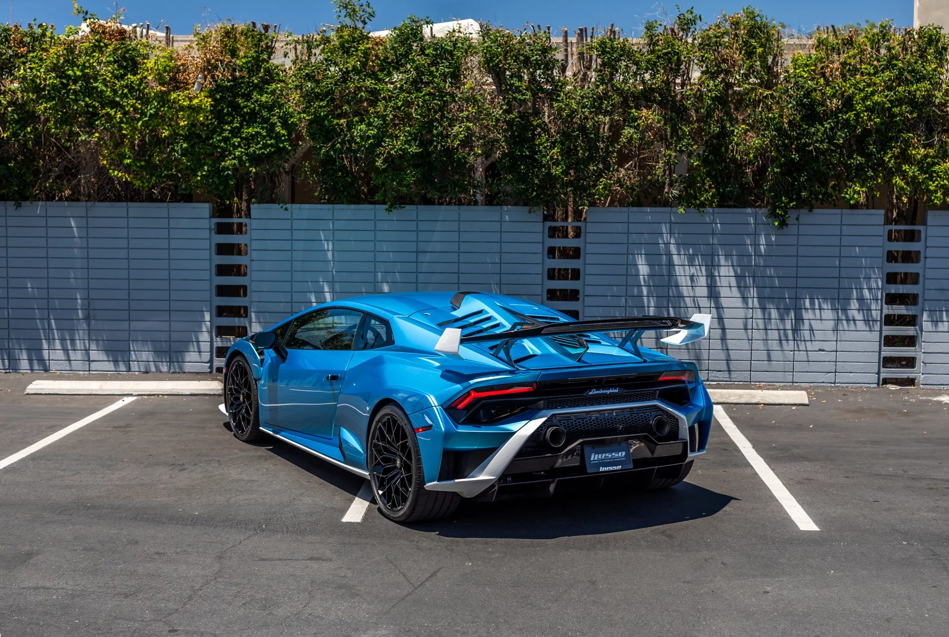 Blu Aegir Lamborghini Huracán