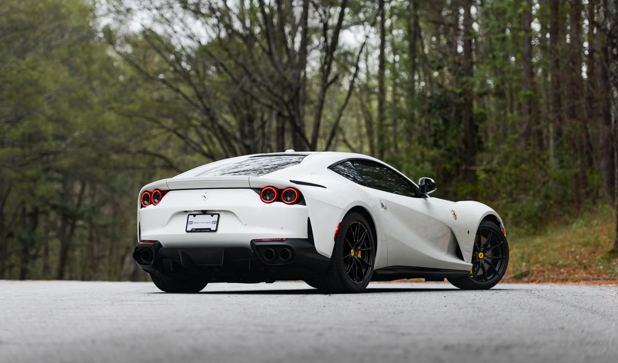 Bianco Avus Ferrari 812