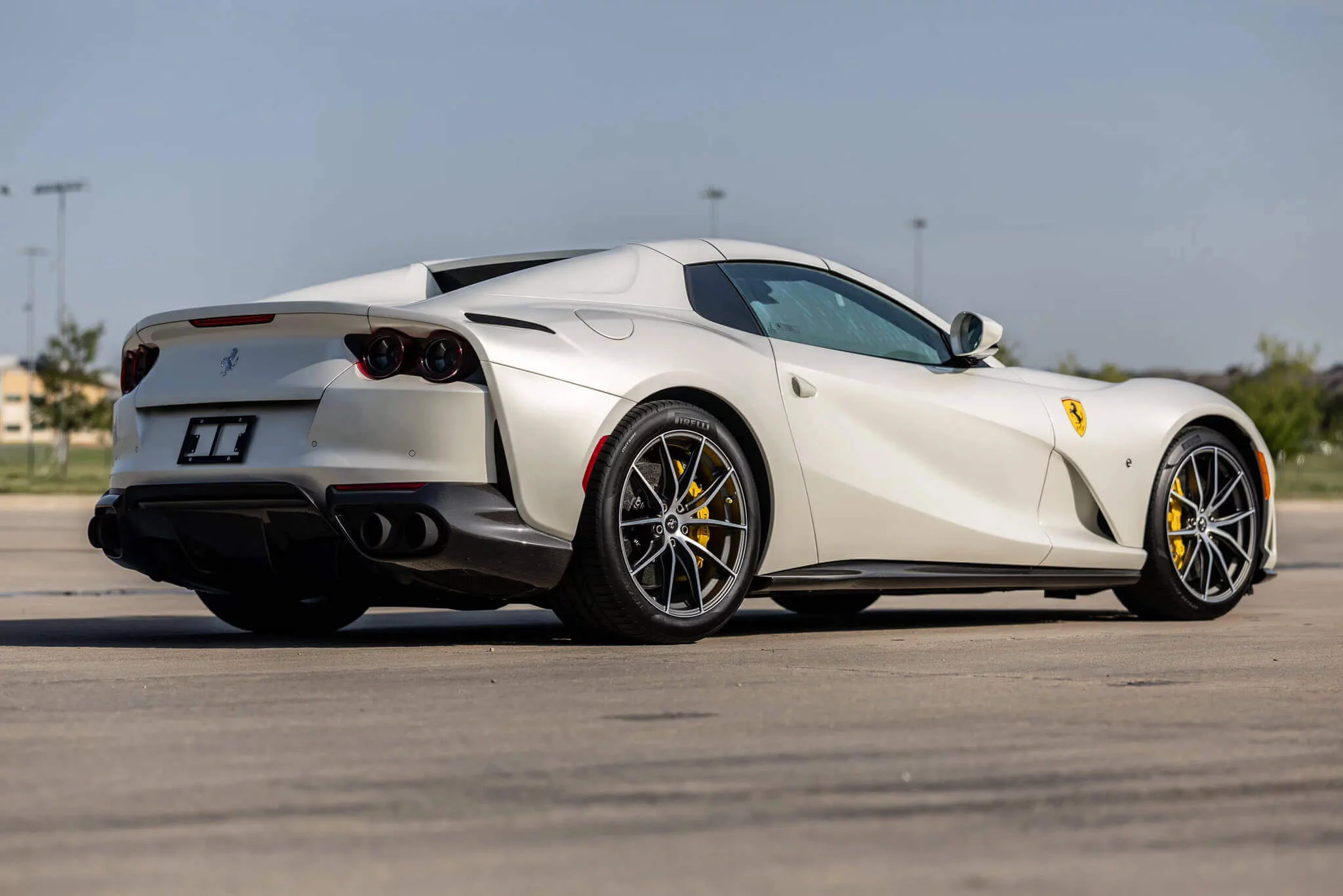 Bianco Italia Ferrari 812
