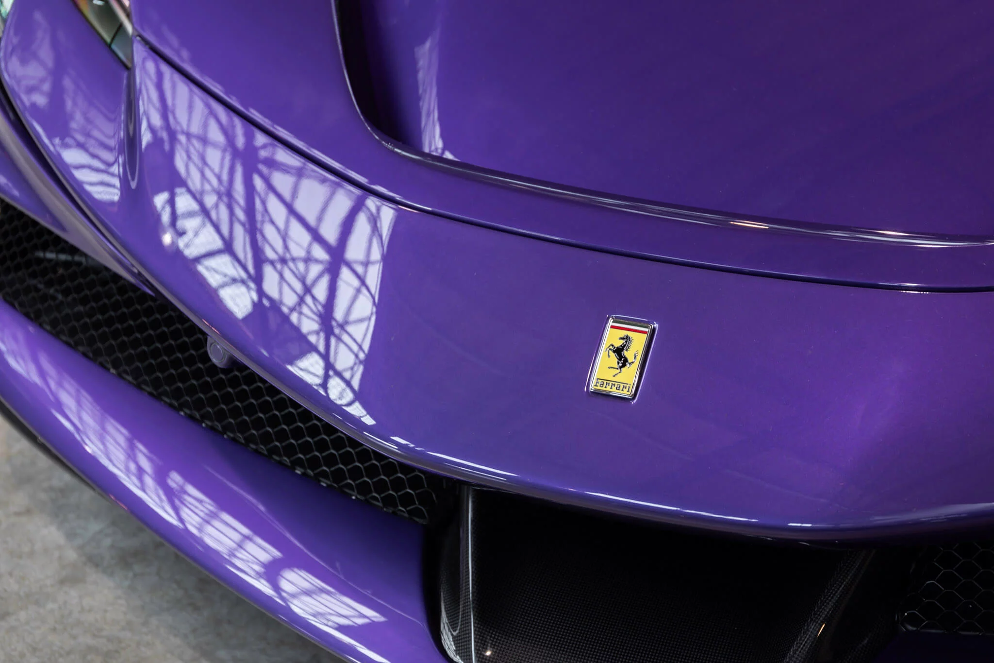 Violetto Dino Ferrari SF90
