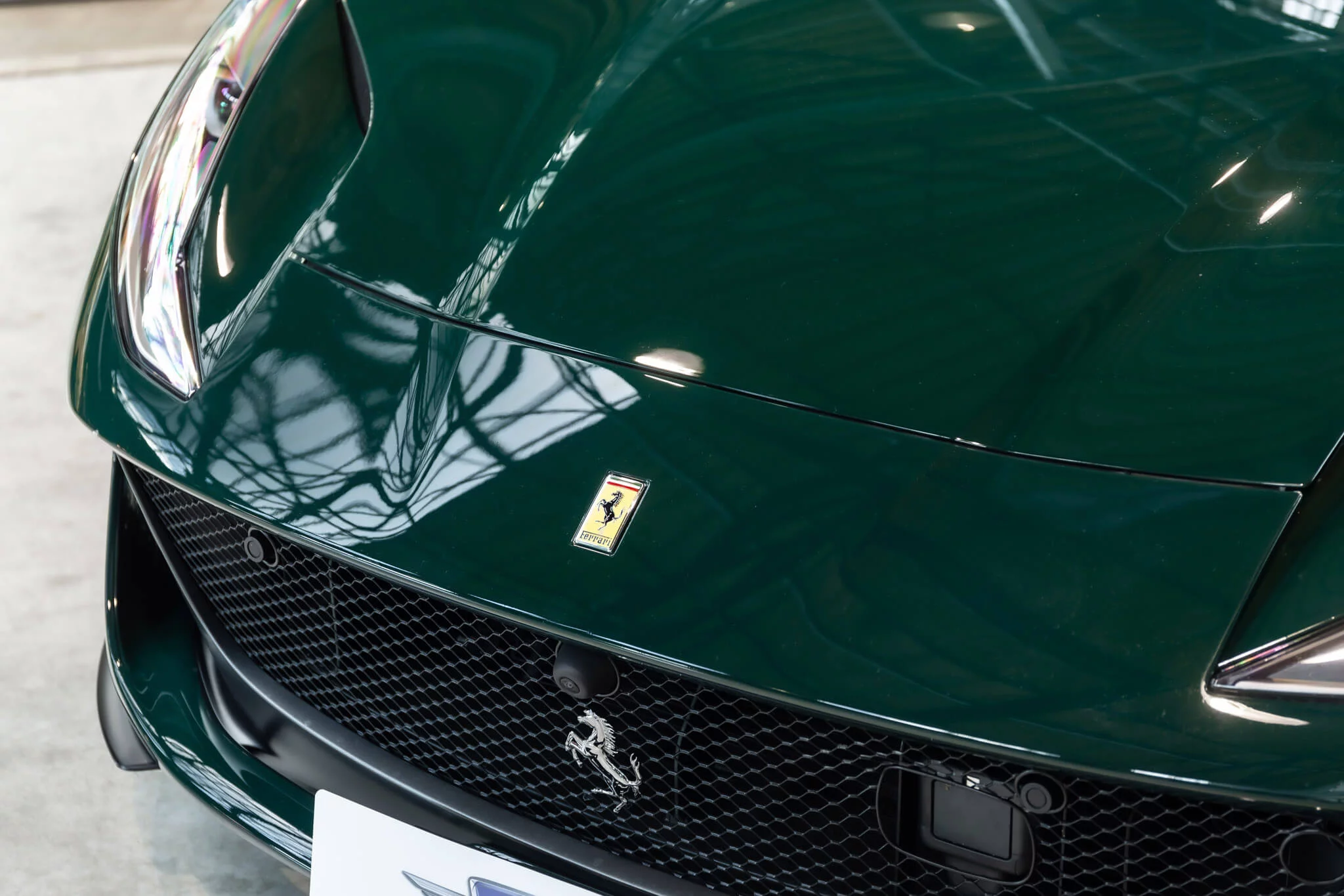 Verde British Racing Ferrari 812