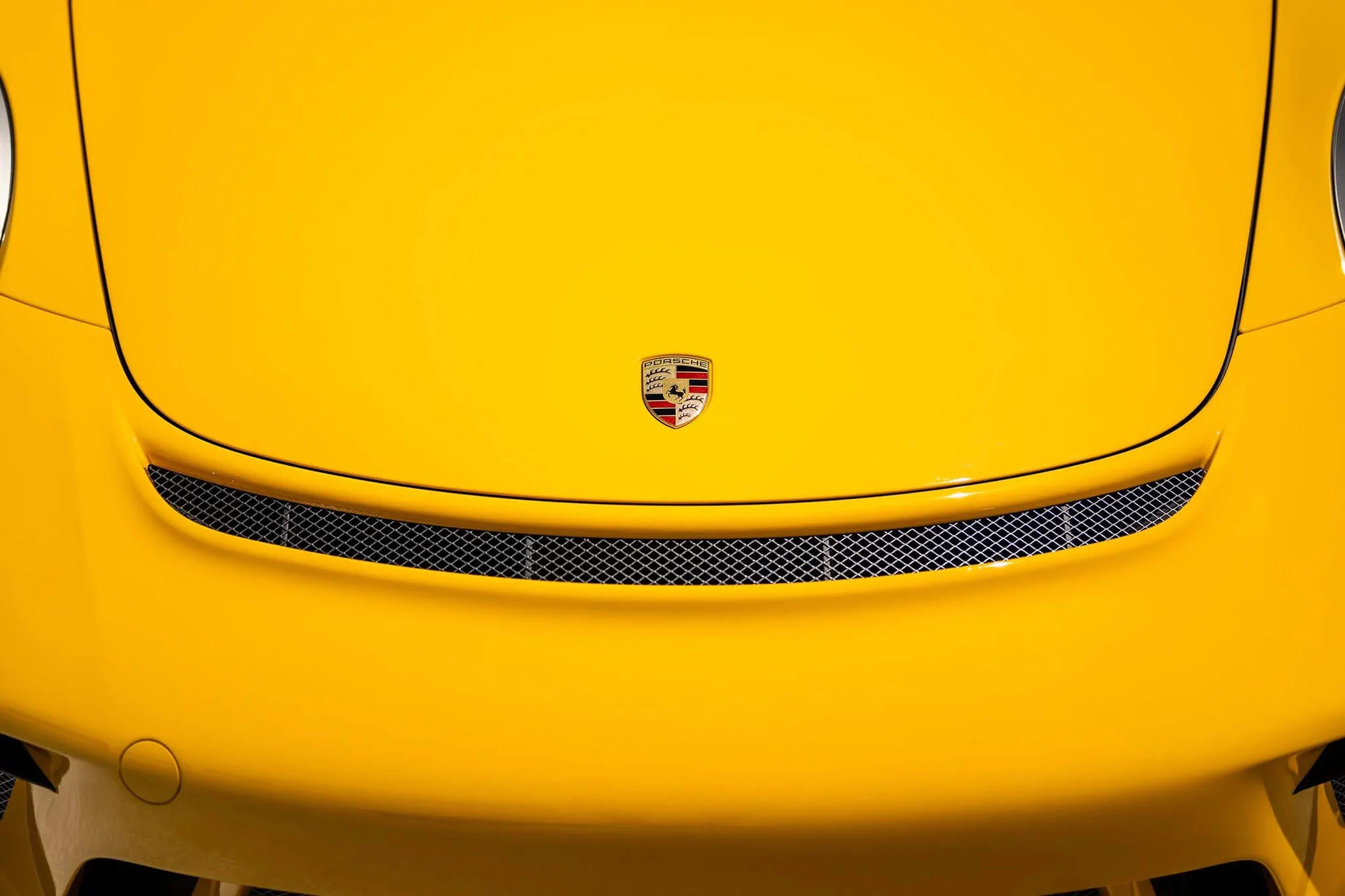 Speed Yellow Porsche 911 GT3