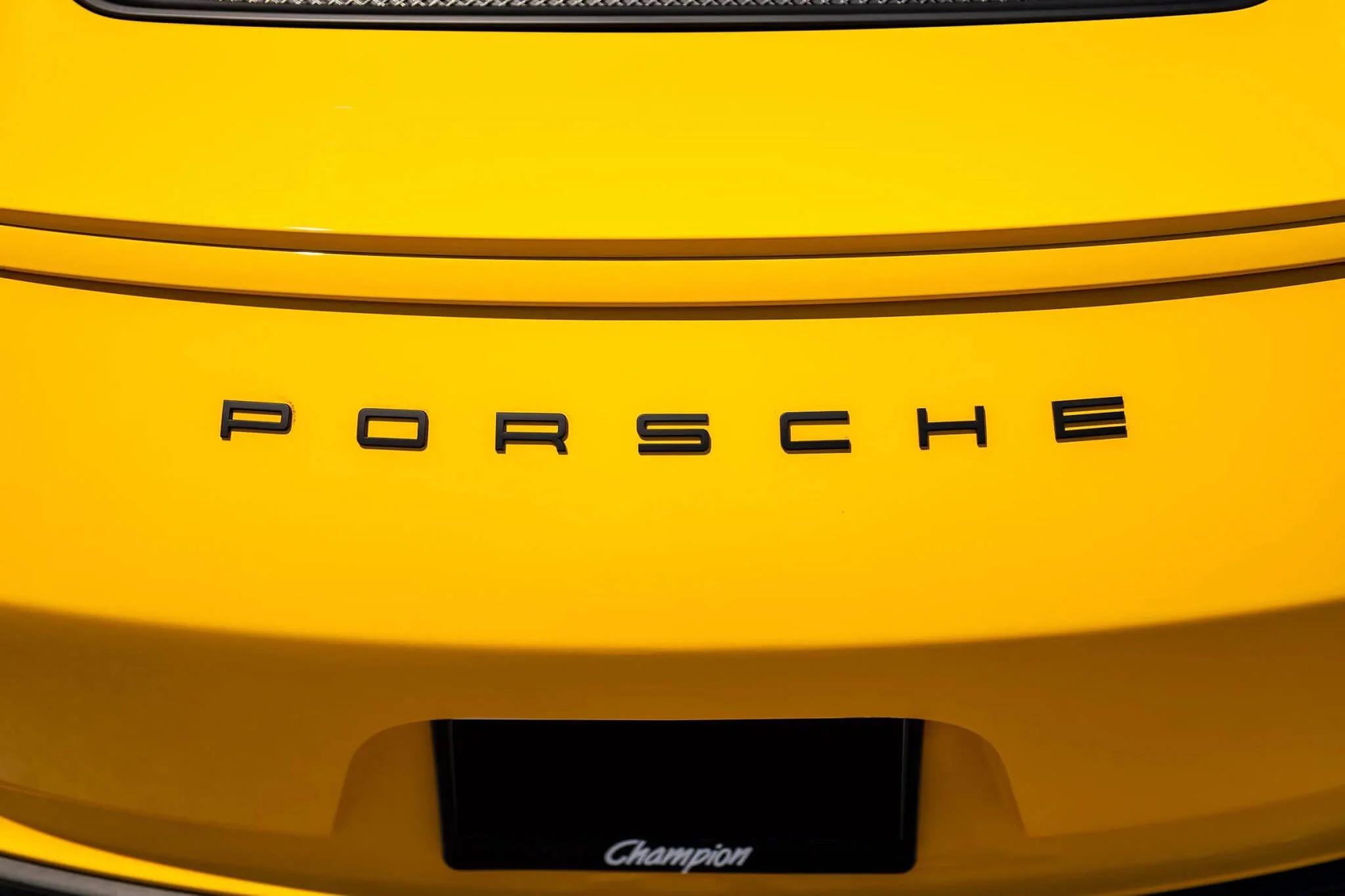 Speed Yellow Porsche 911 GT3