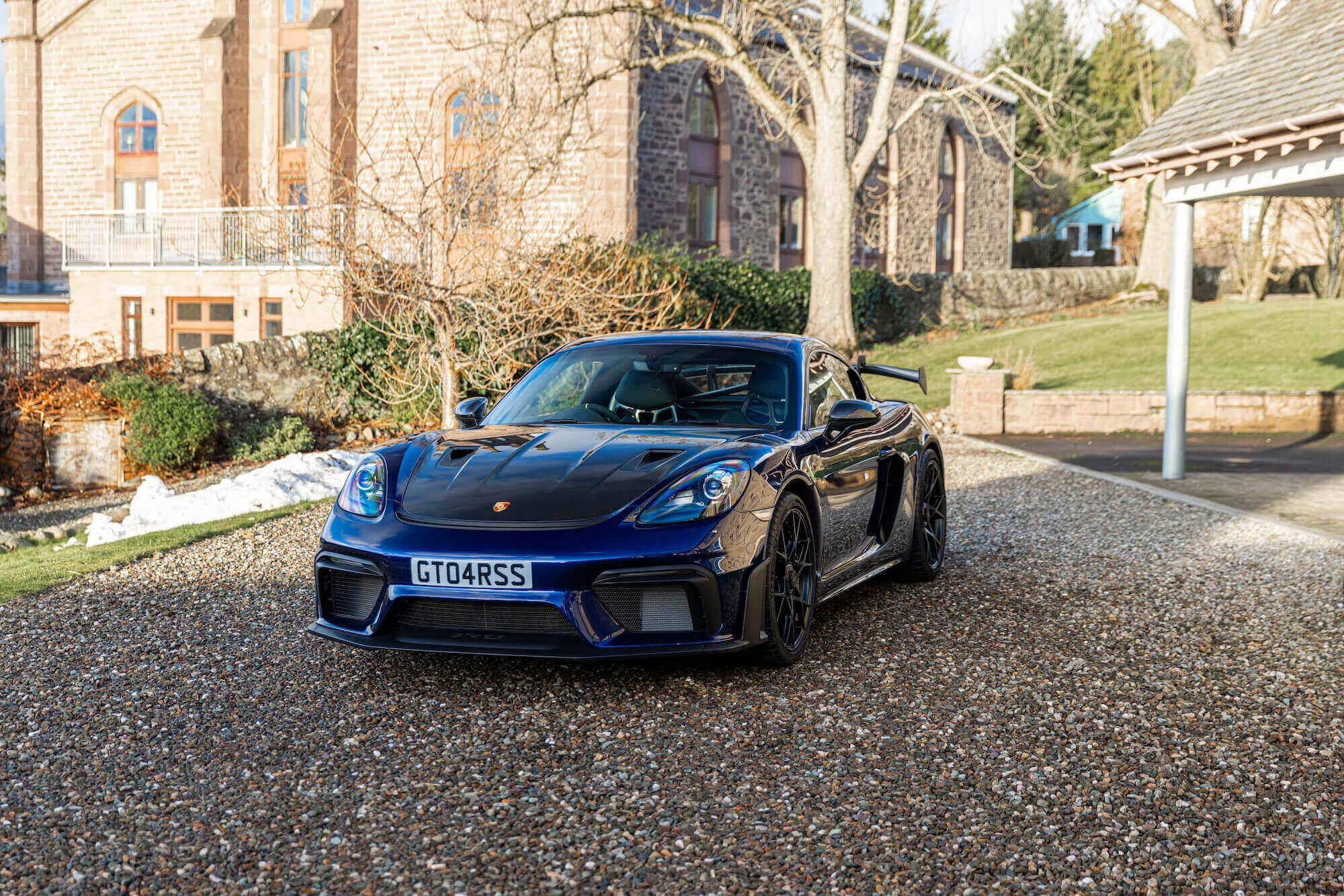 Gentian Blue Metallic Porsche 718 Cayman GT4 RS