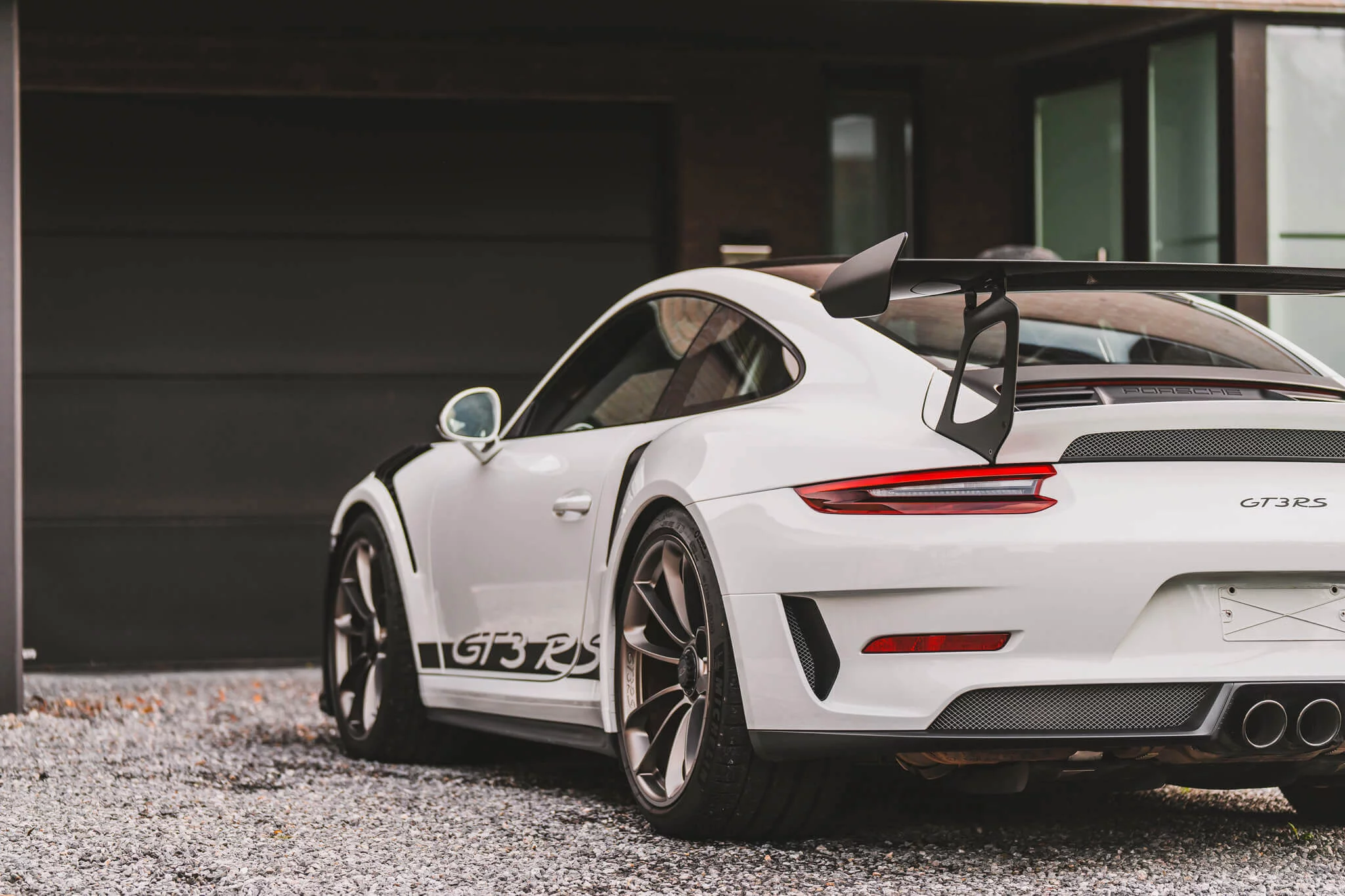 Pure White Porsche 911 GT3 RS